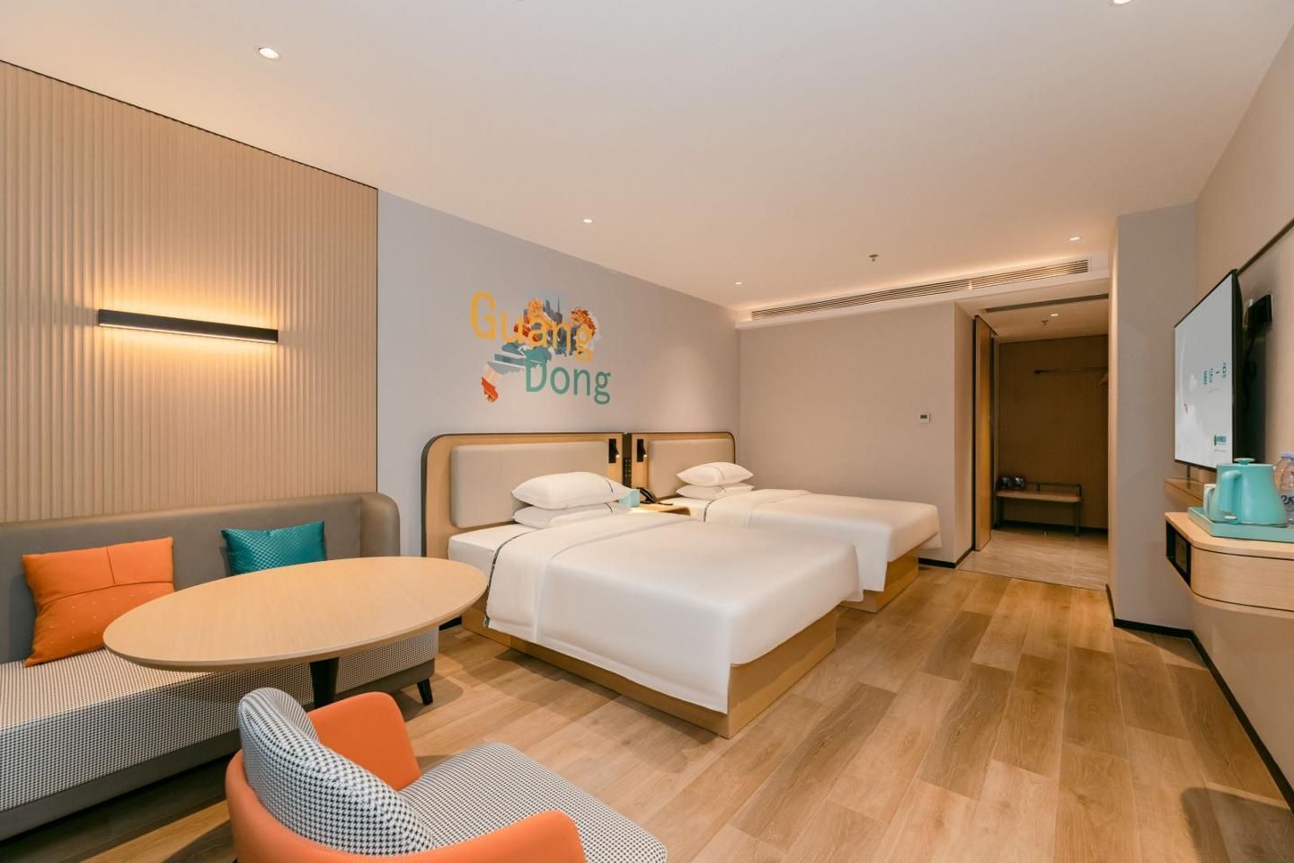 Dossen - Family Room