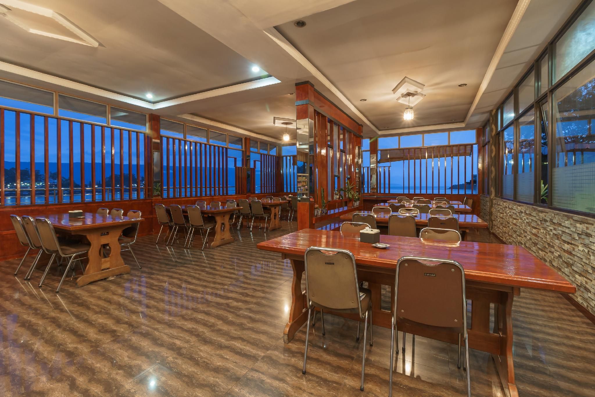 RedDoorz @ Sedayu 2 Near Danau Toba Parapat