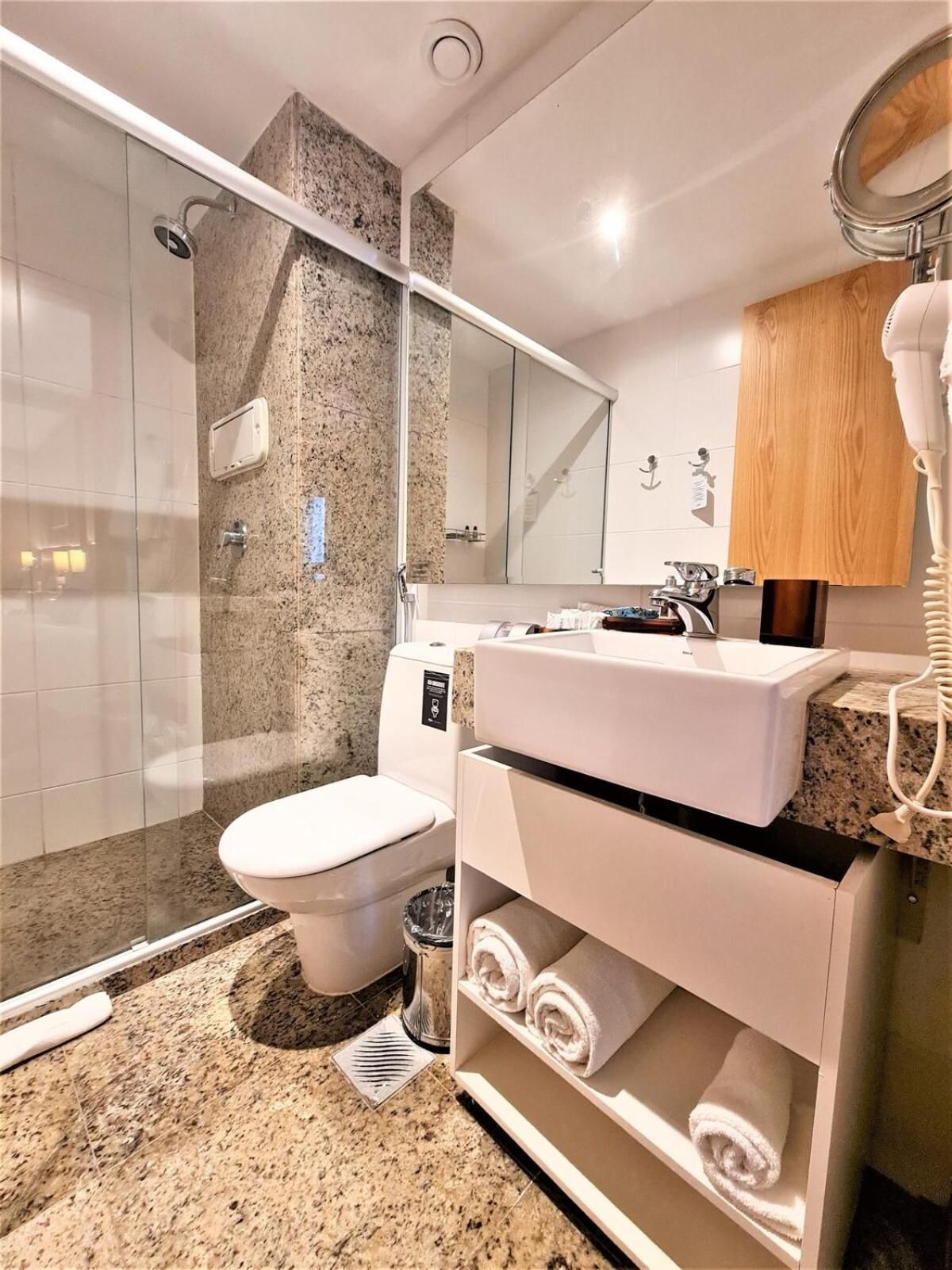 Suite 1