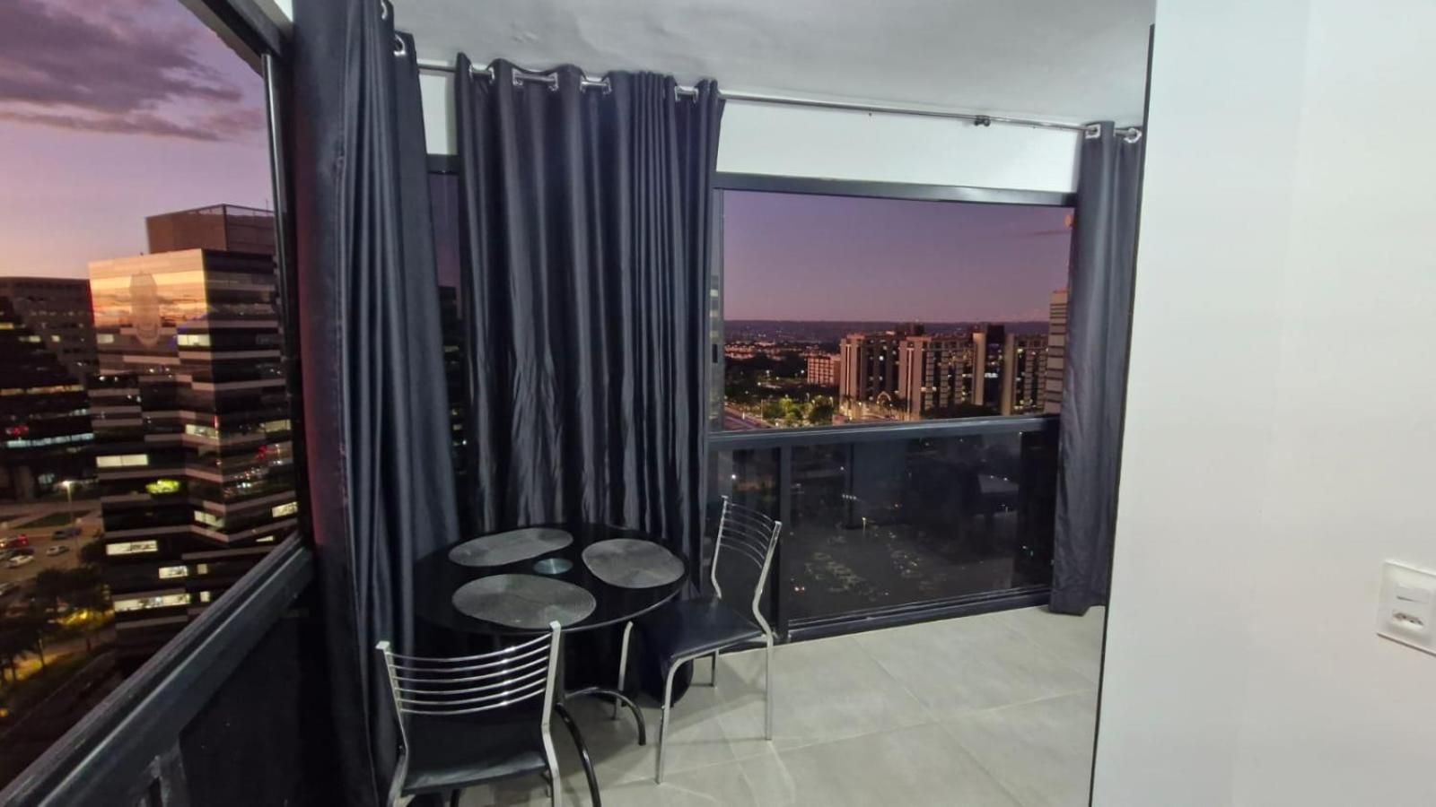 One-Bedroom Apartment With City View