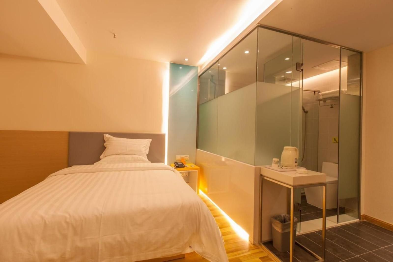 WH - Traditional Bed Room