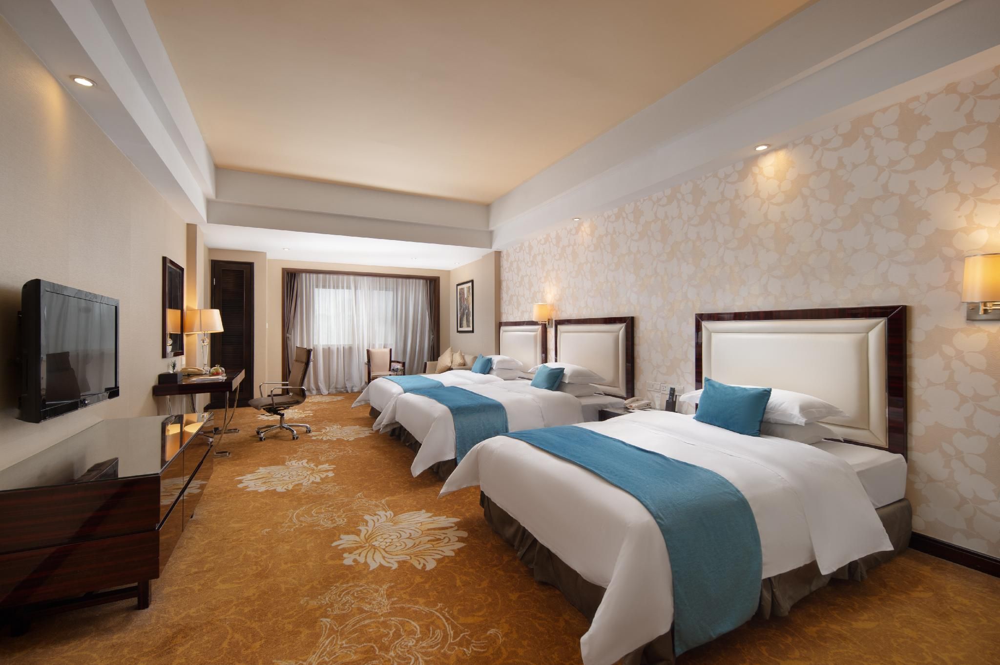 Scenery Triple Room