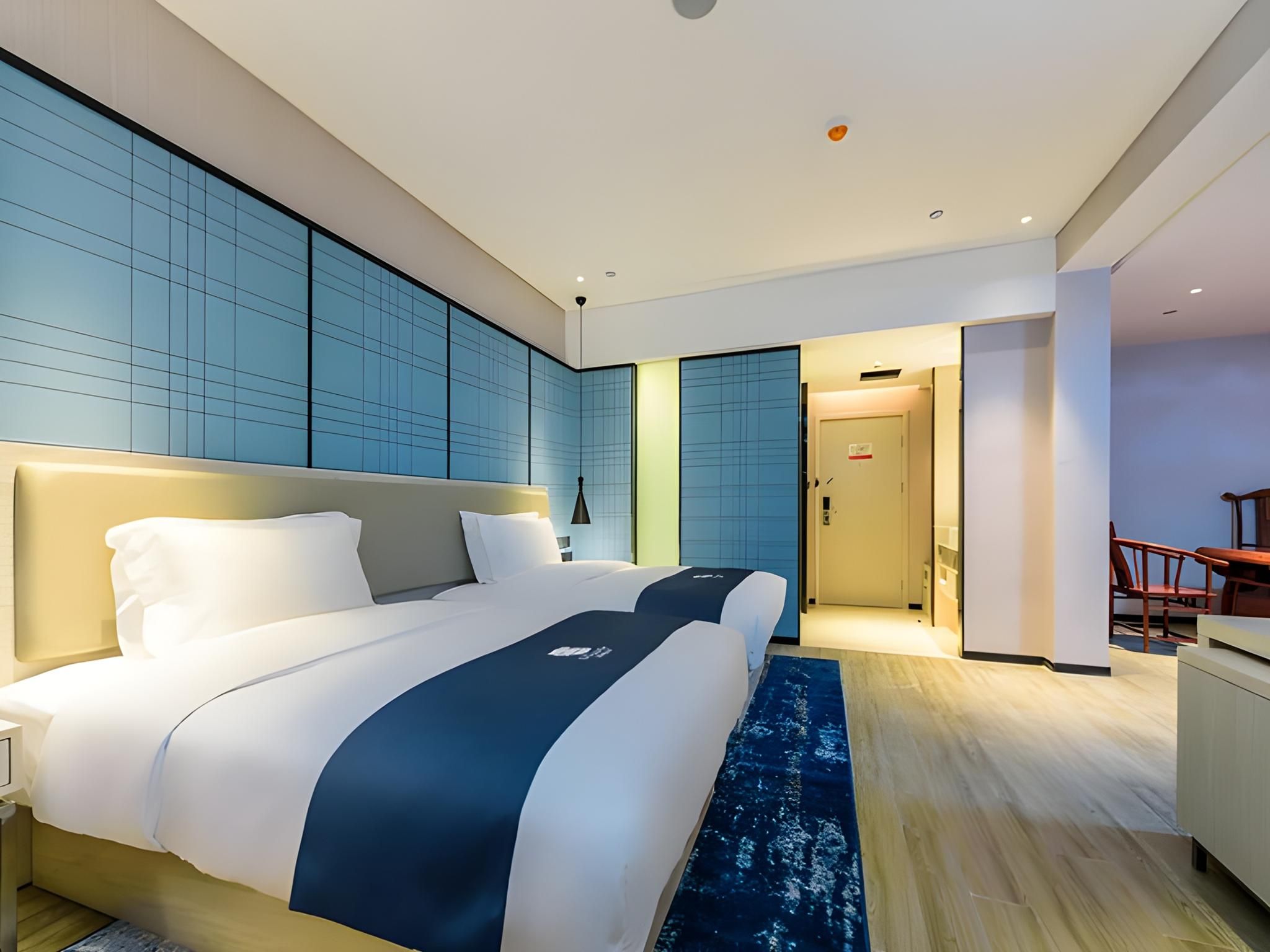 Dossen - Executive Suite
