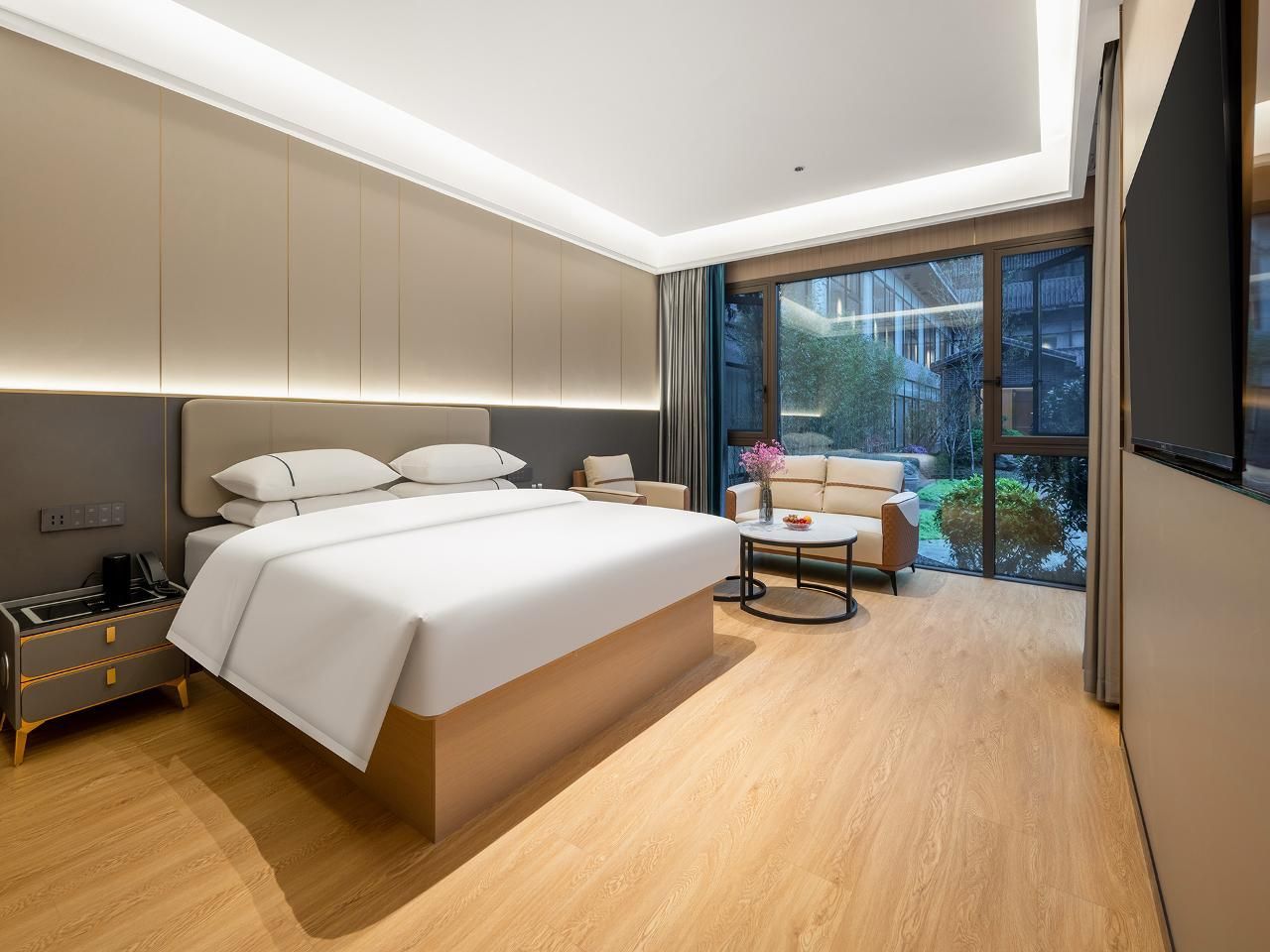 Dossen - Bed Room With City View