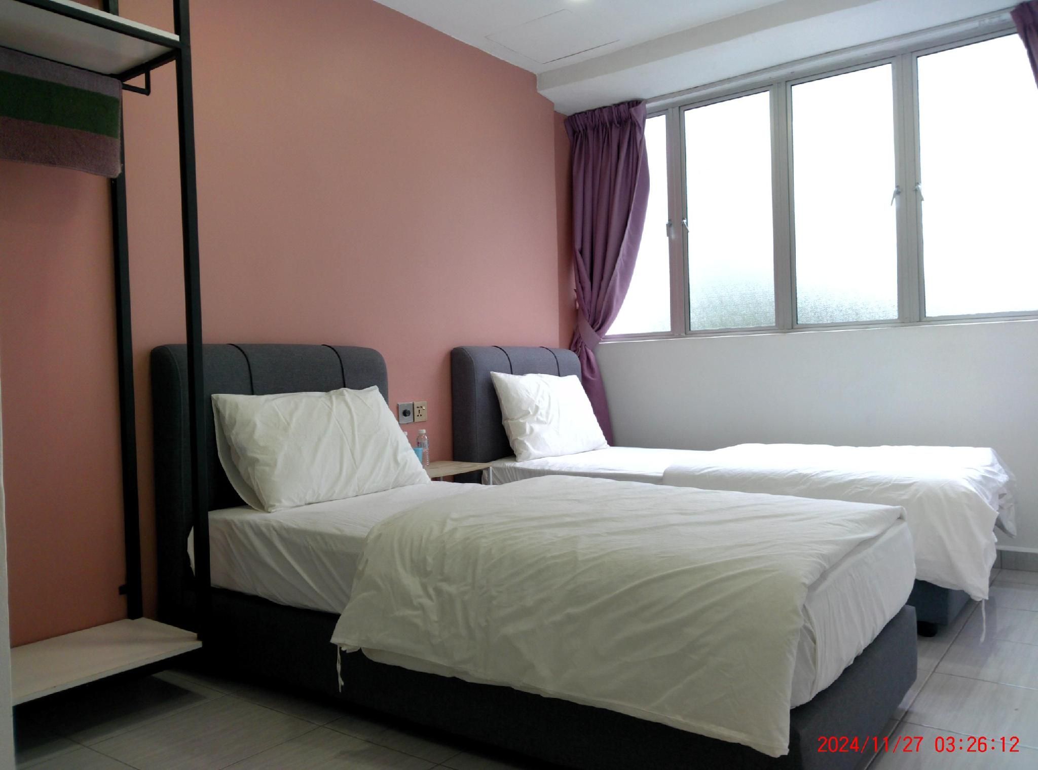 Gemilang Hotel  Twin Room with Window