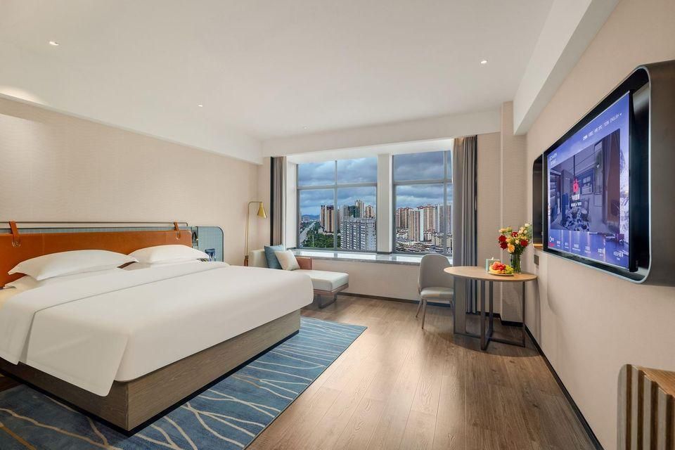 Deluxe Queen Room
