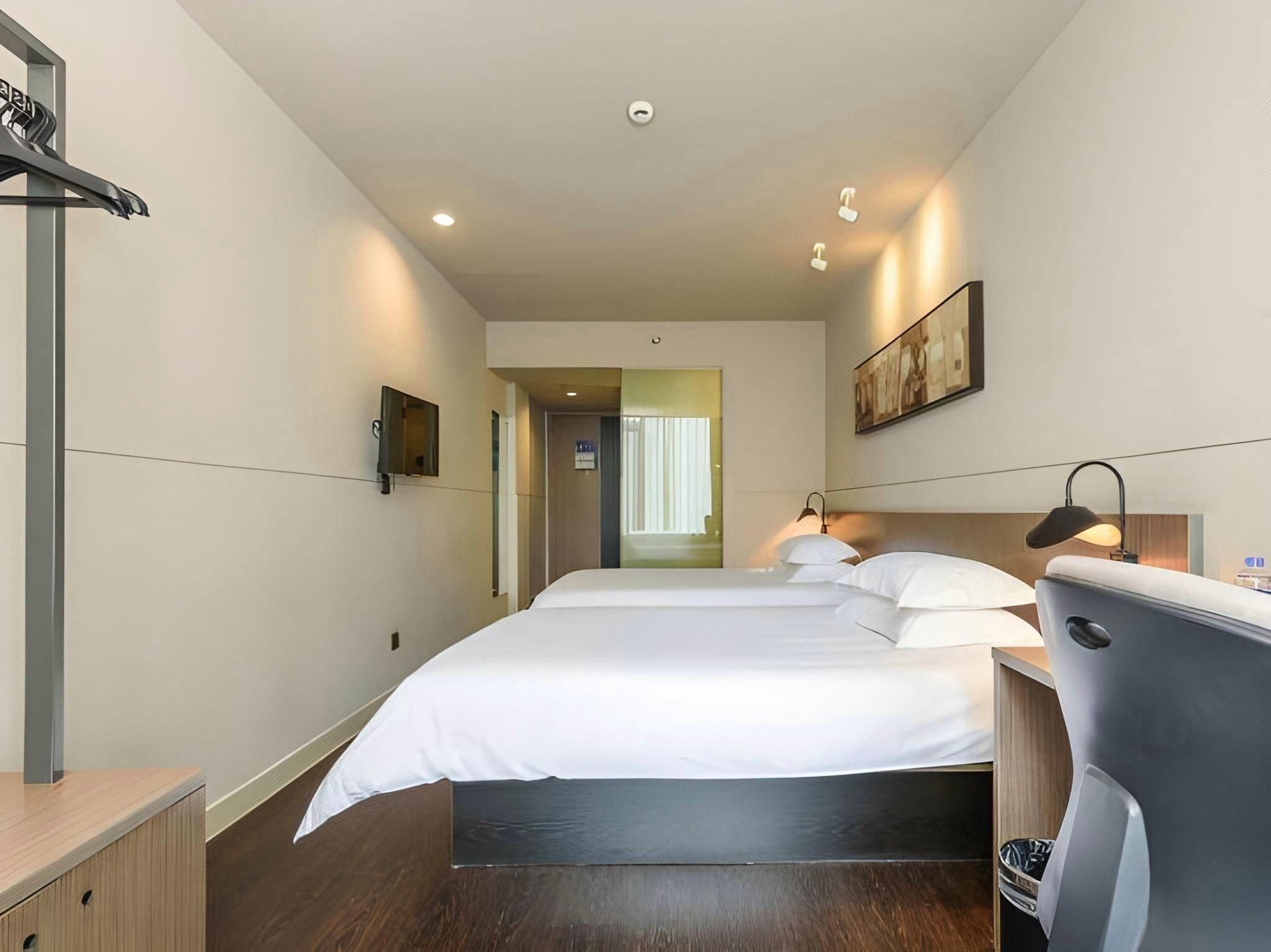 Twin Bed Standard Room