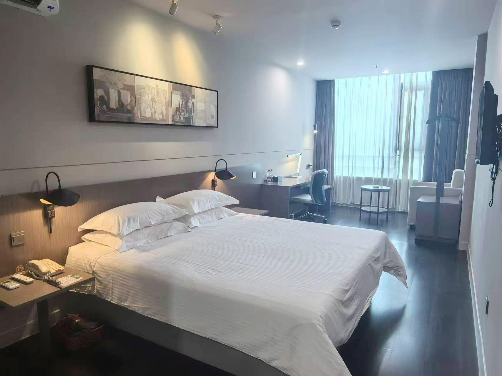 WH - Superior Bed Room
