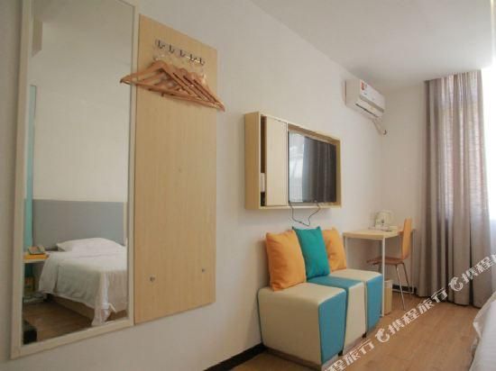 Business Queen Room