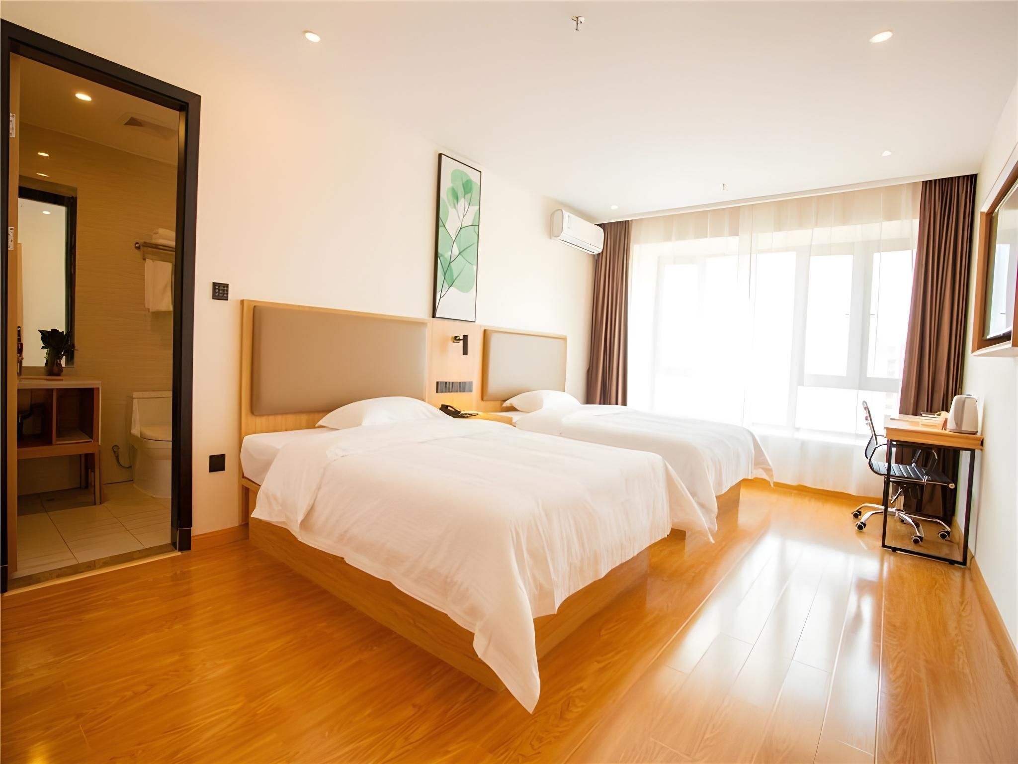 Twin Deluxe Room