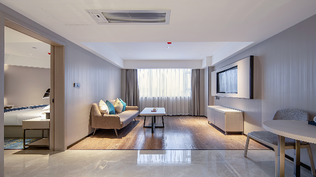 Dossen - Executive Suite