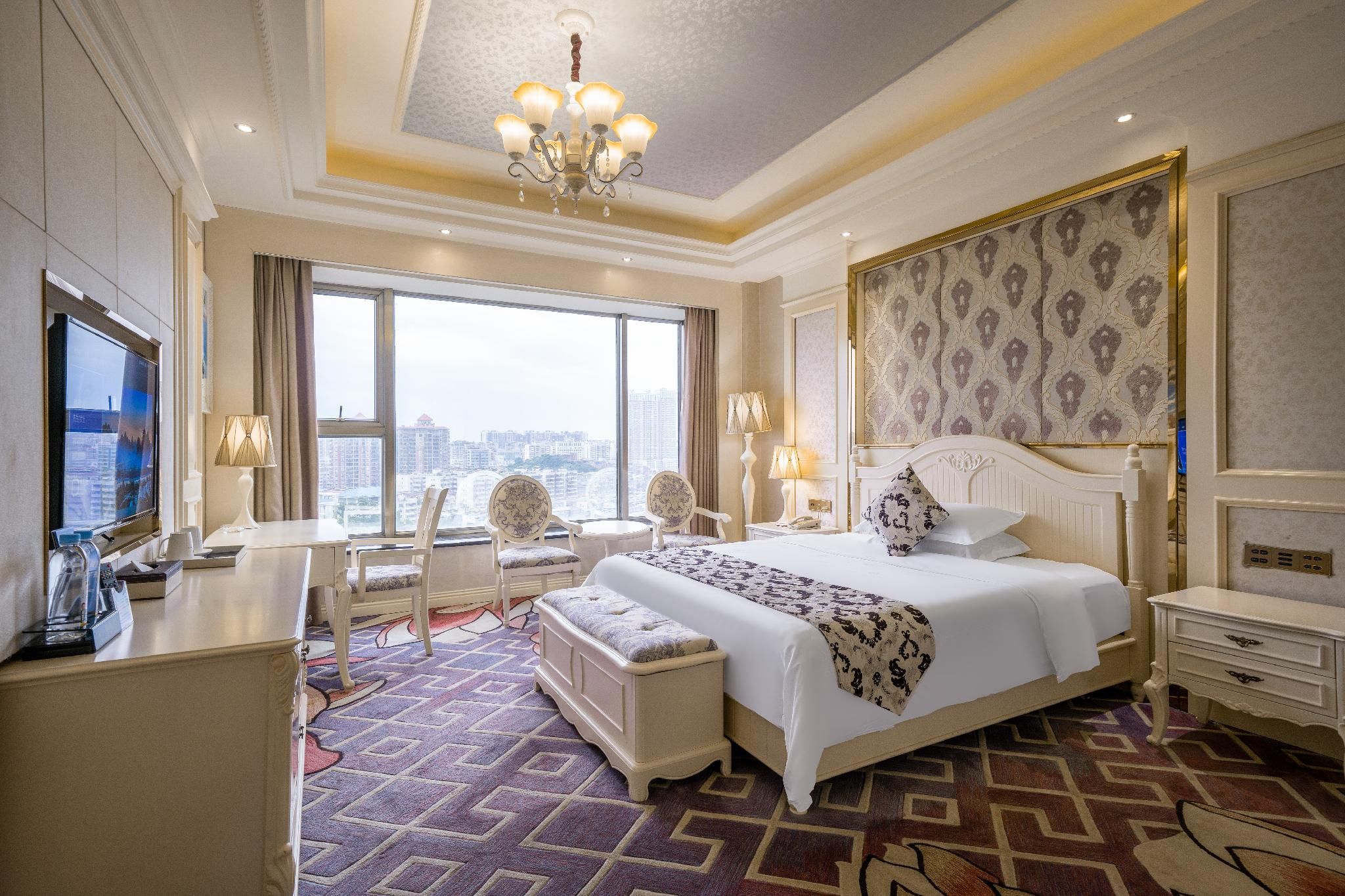 Business King Room