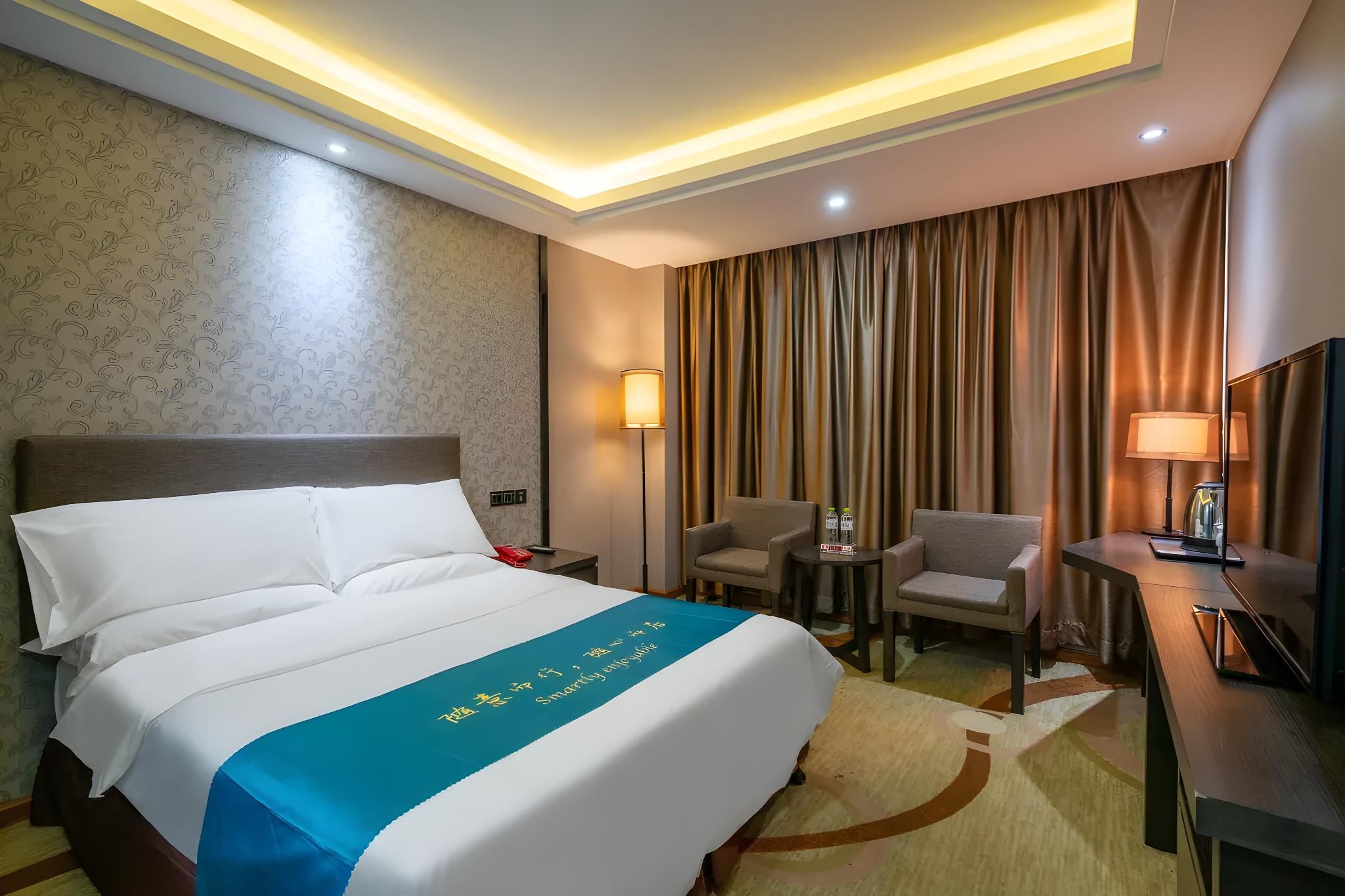 Business King Room