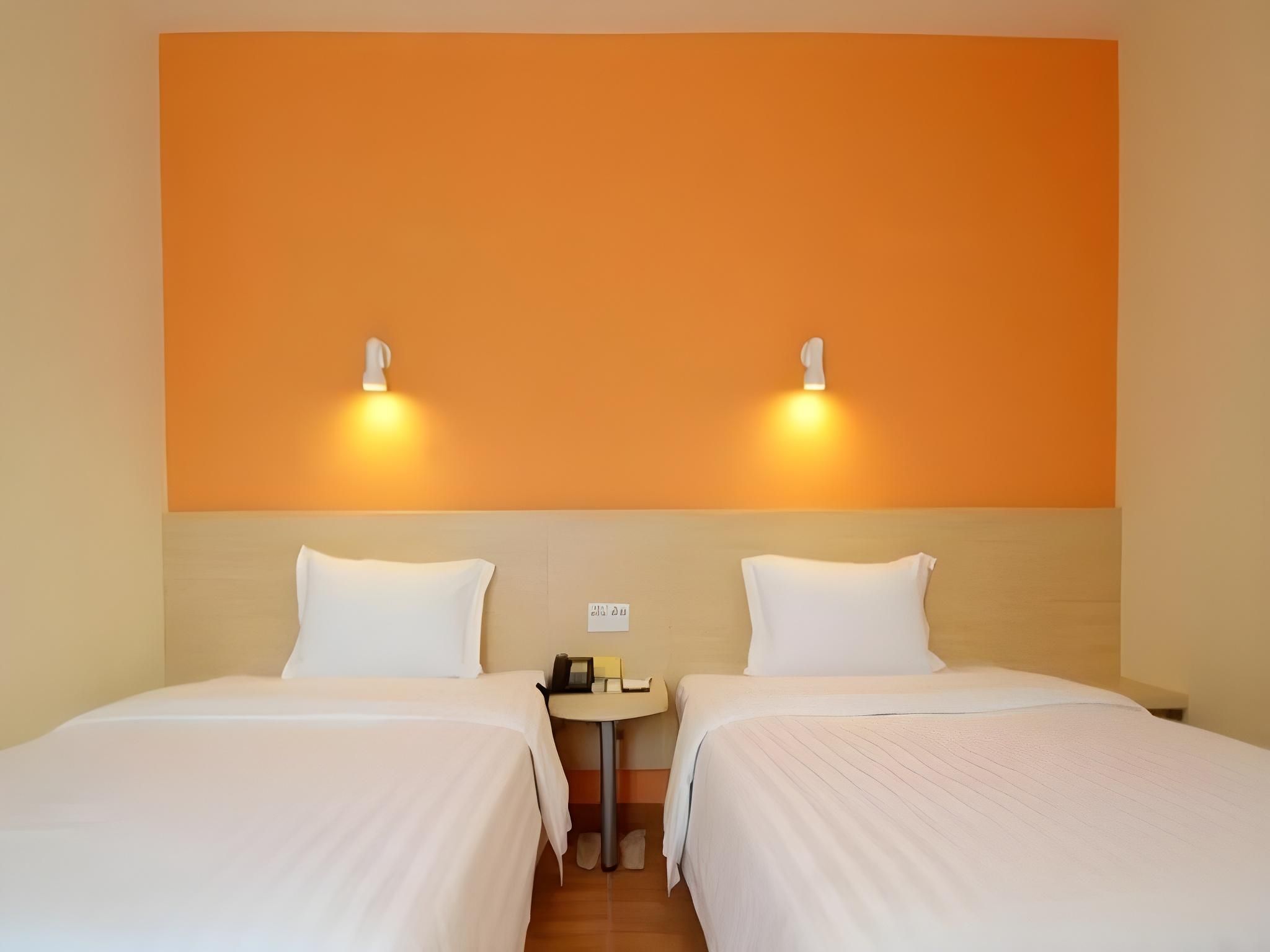 Corporate Twin, Guest room, 2 Twin/Single Bed(s), City view