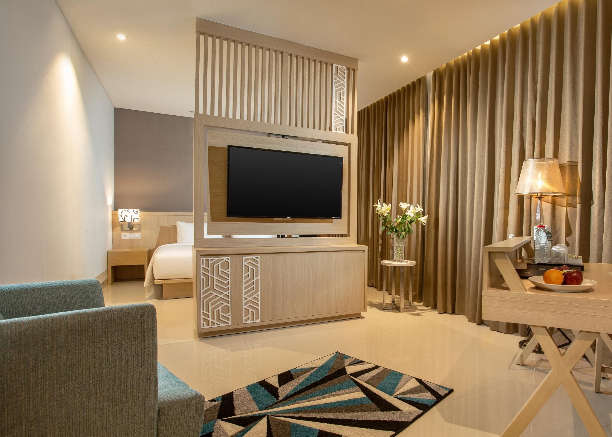 Hotel Santika Gresik Suite 2