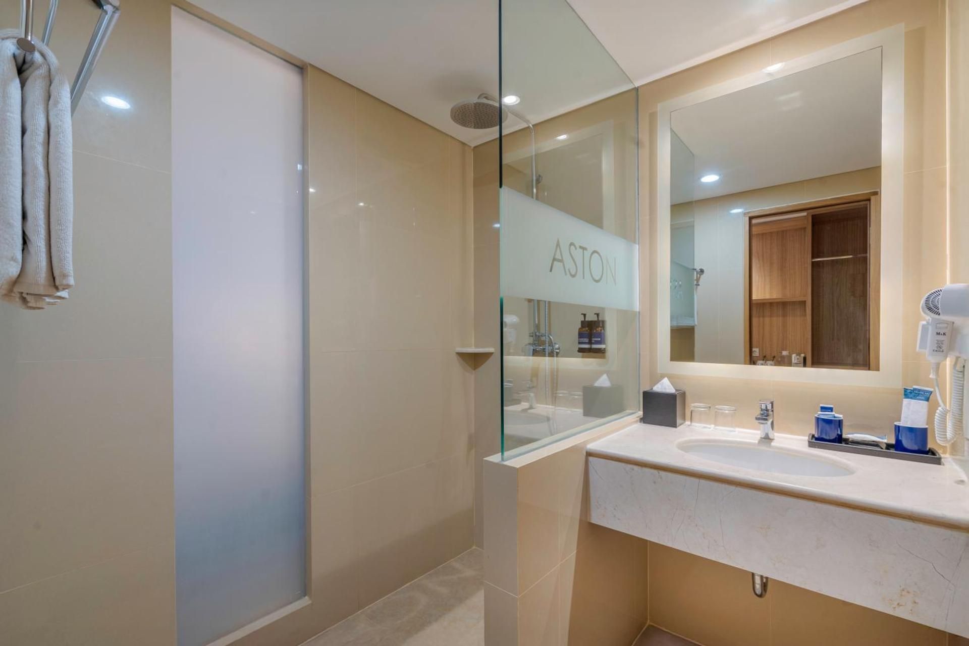 ASTON Gresik Hotel & Conference Center Deluxe 3