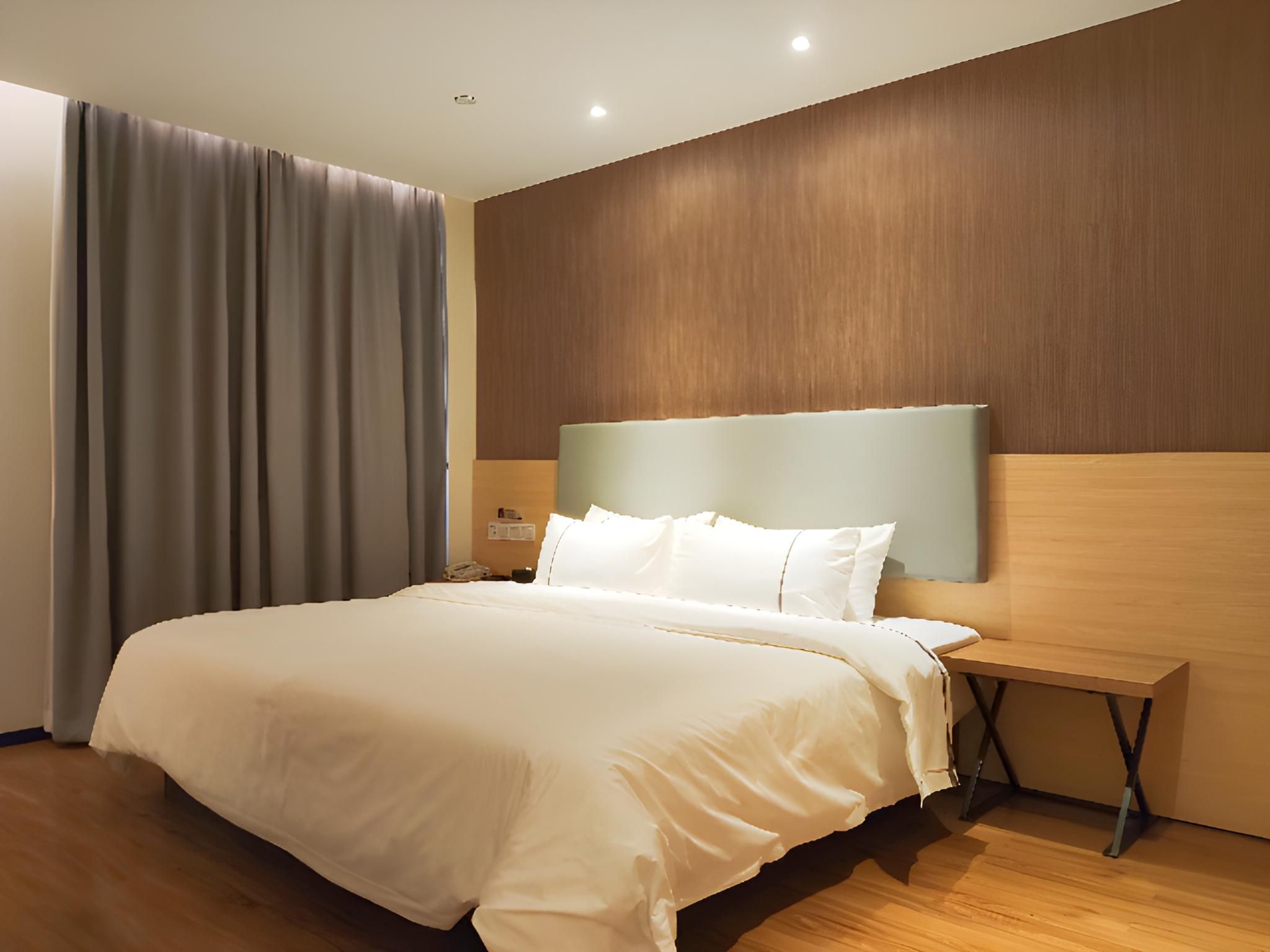 Dossen - Executive Suite