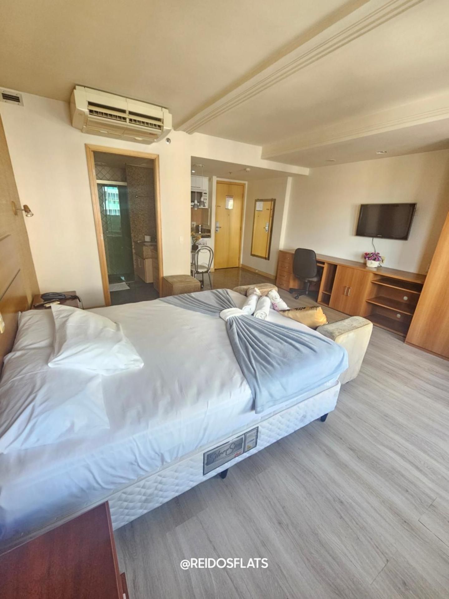 Suite with City View