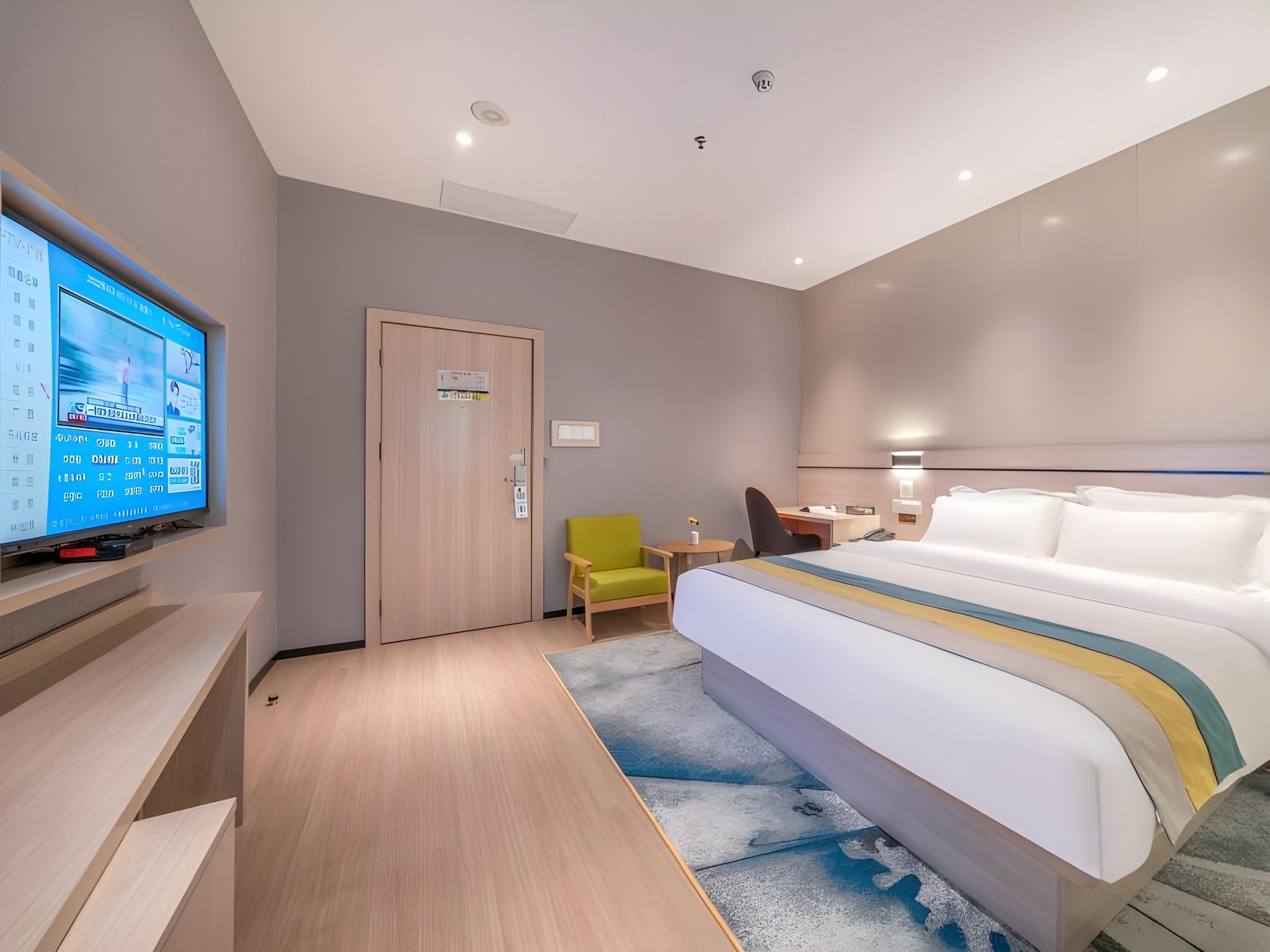 Deluxe Room Queen