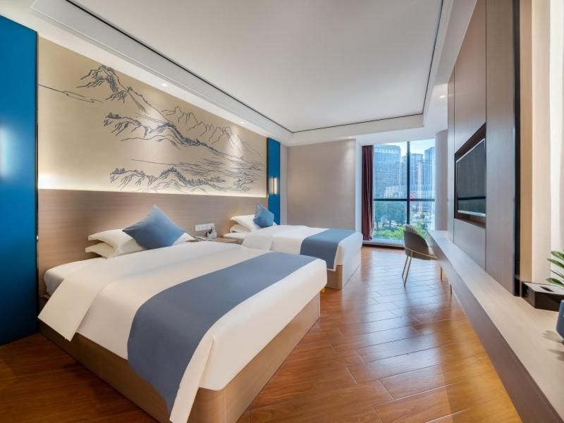 Suite with View