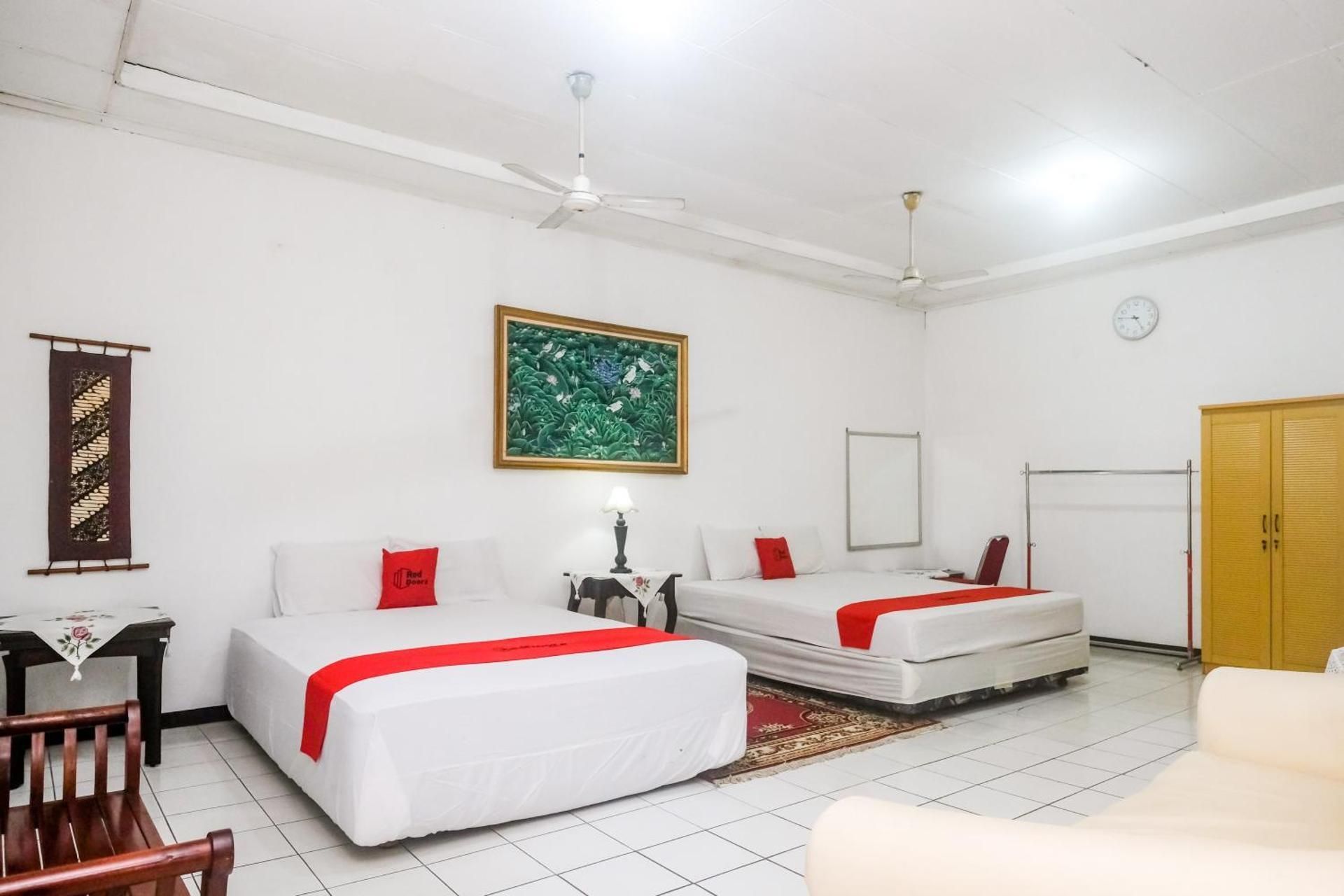 Deluxe Family Room