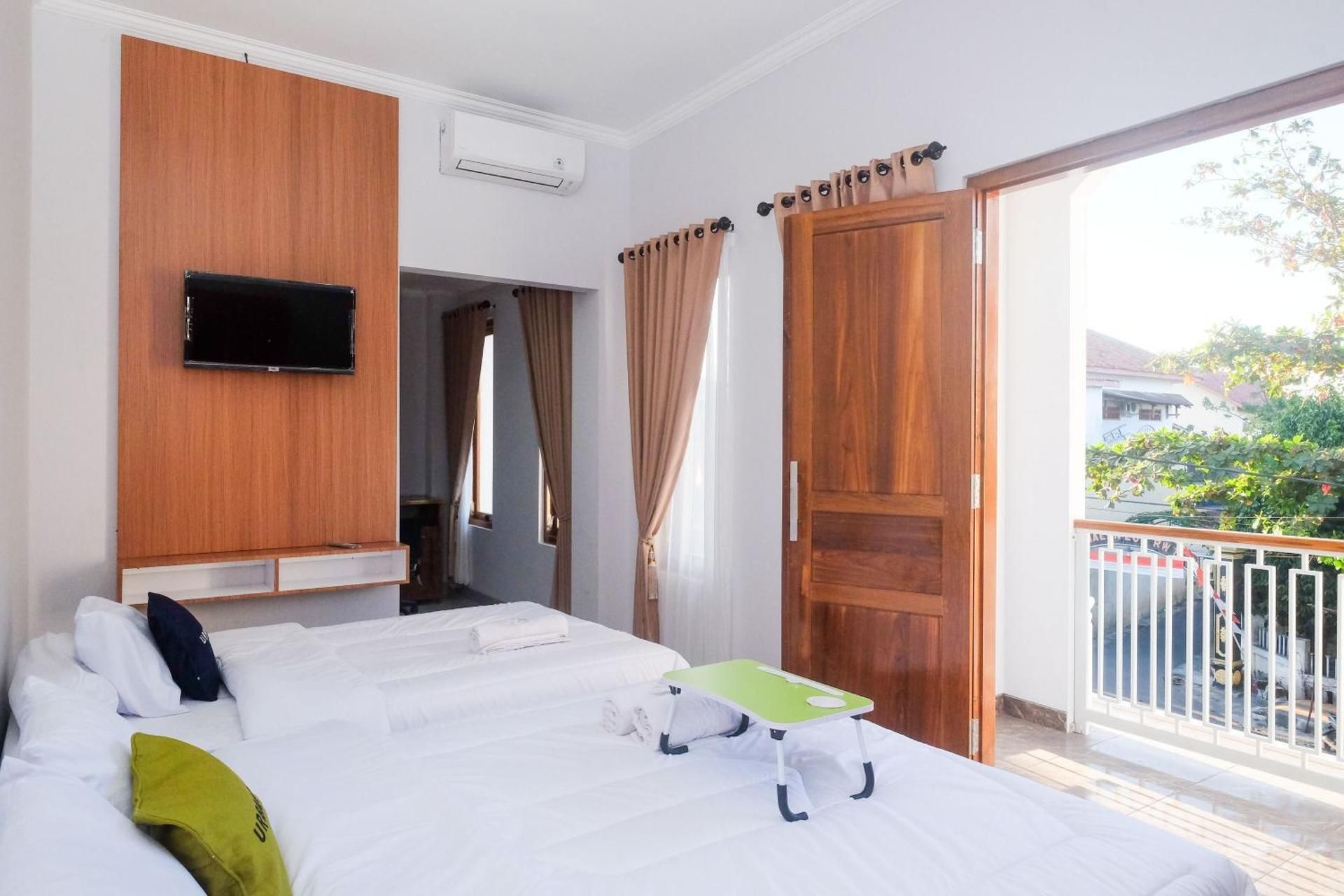 Urbanview Syariah Loji Arum Stasiun Klaten by RedDoorz Family Room 3