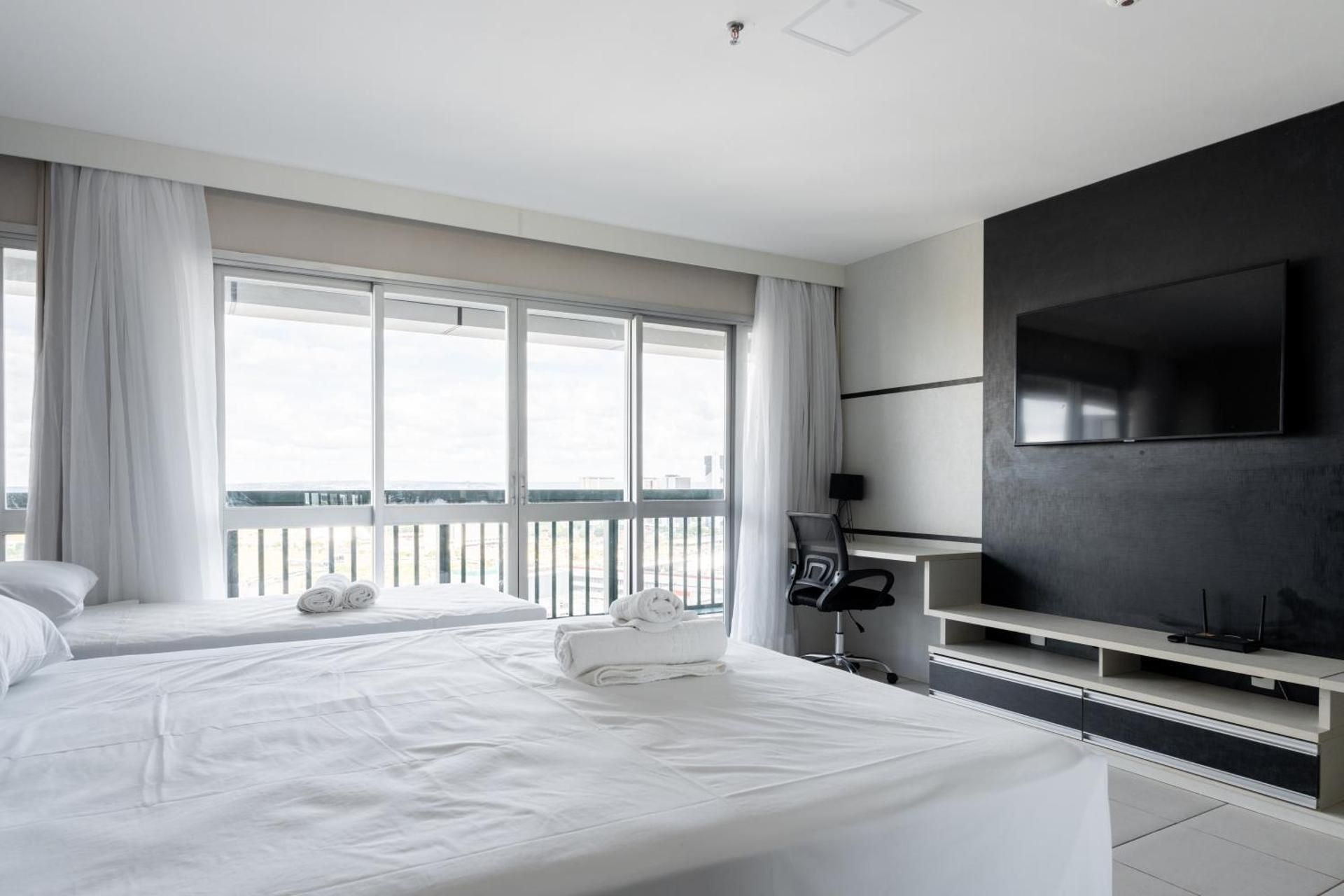 Triple Room with City View