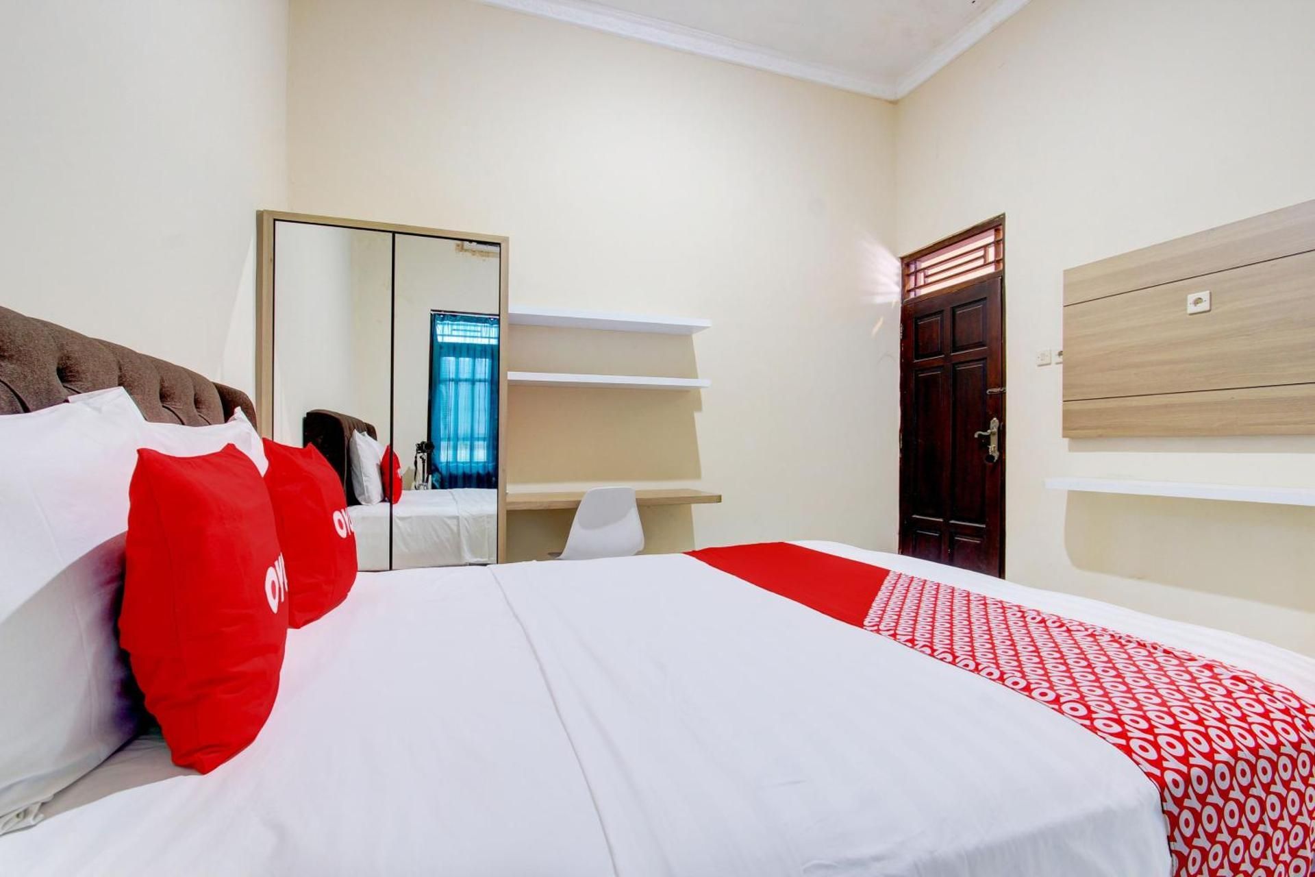 Hotel O Delia Inn Syariah Deluxe Double Room 2