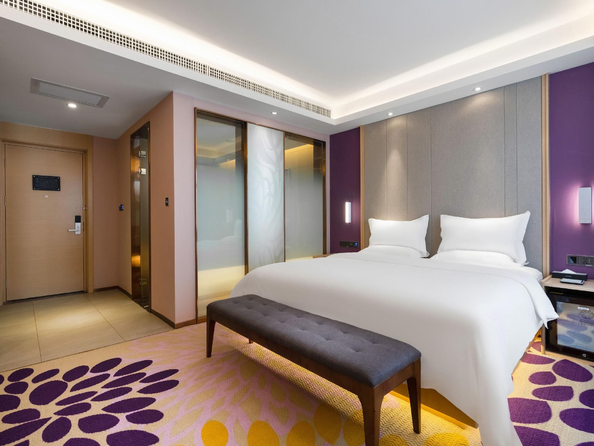 WH - Deluxe Bed Room