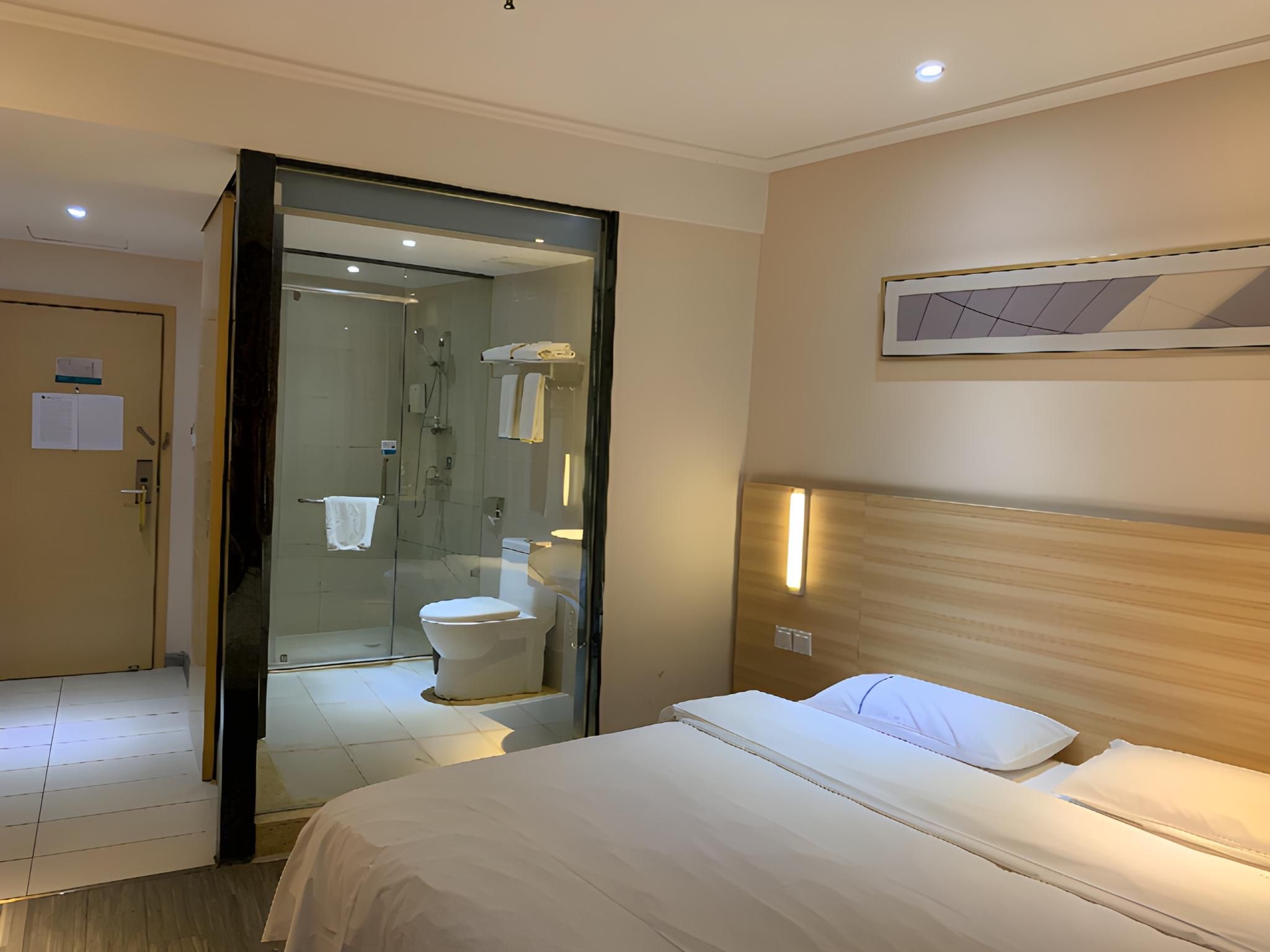 Business Queen Room