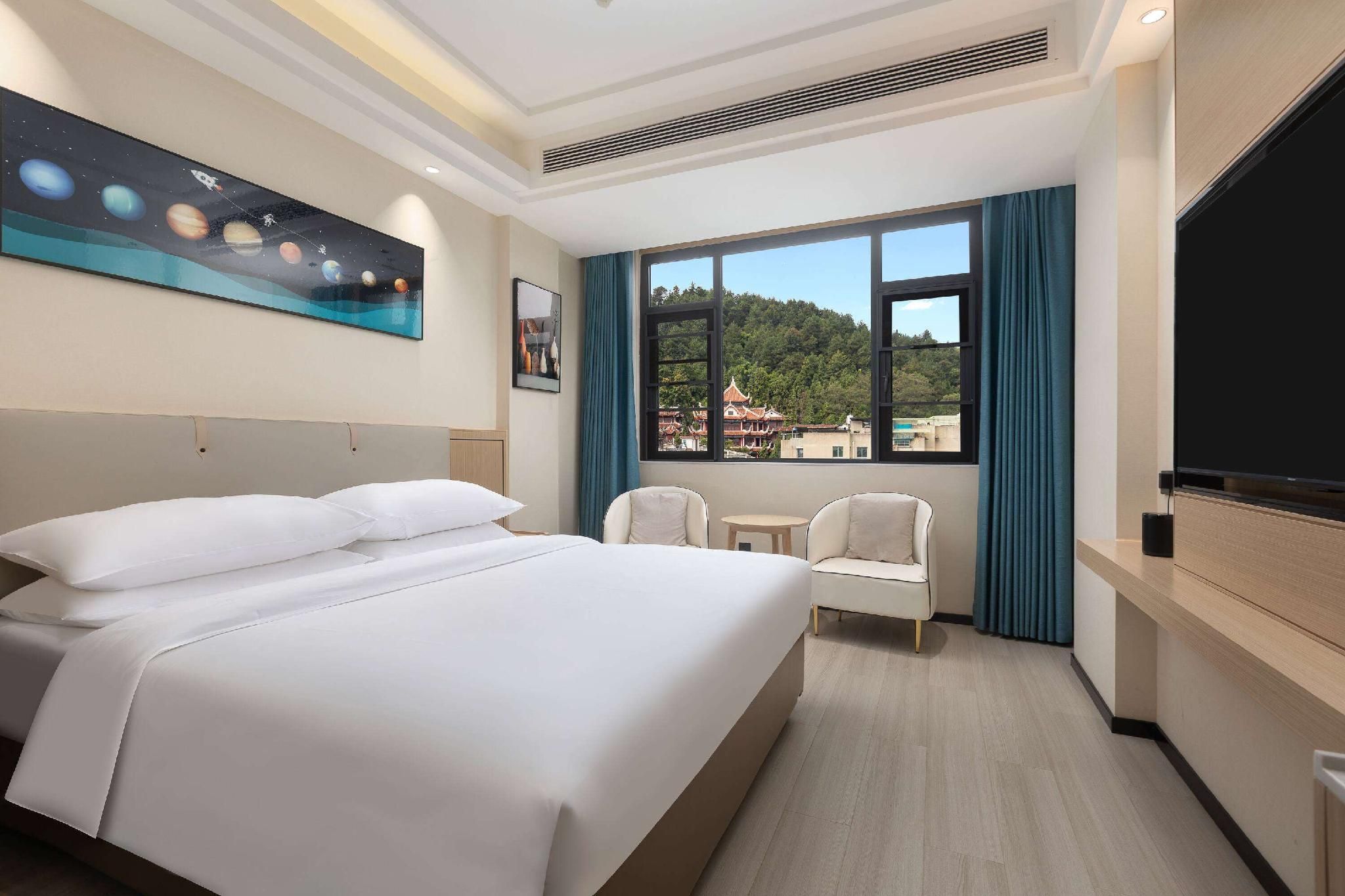 1 King Bed,Deluxe Room, Non Smoking