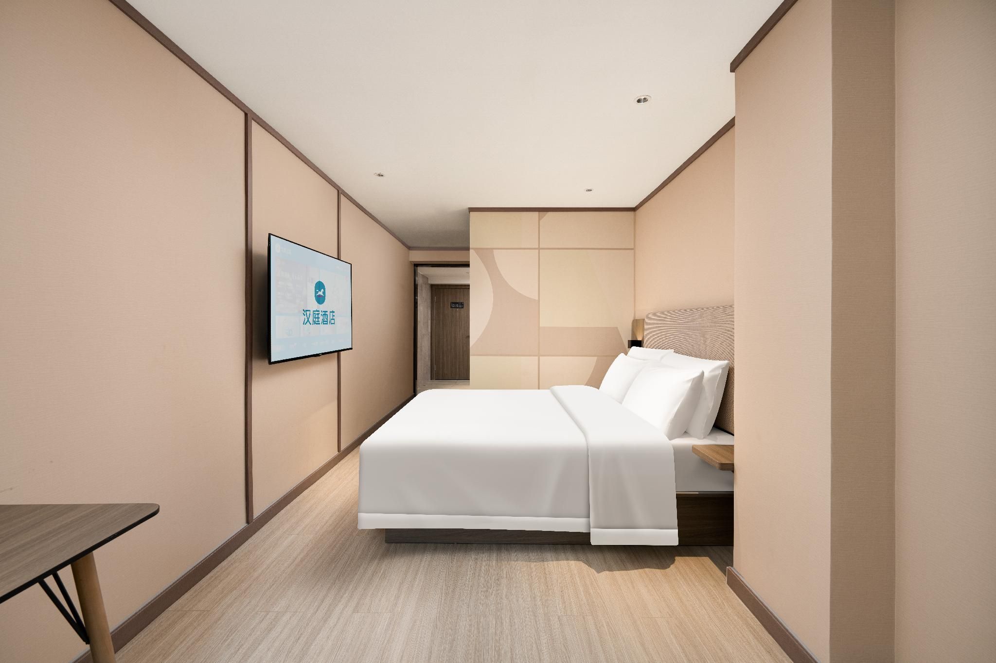 Queen Room A