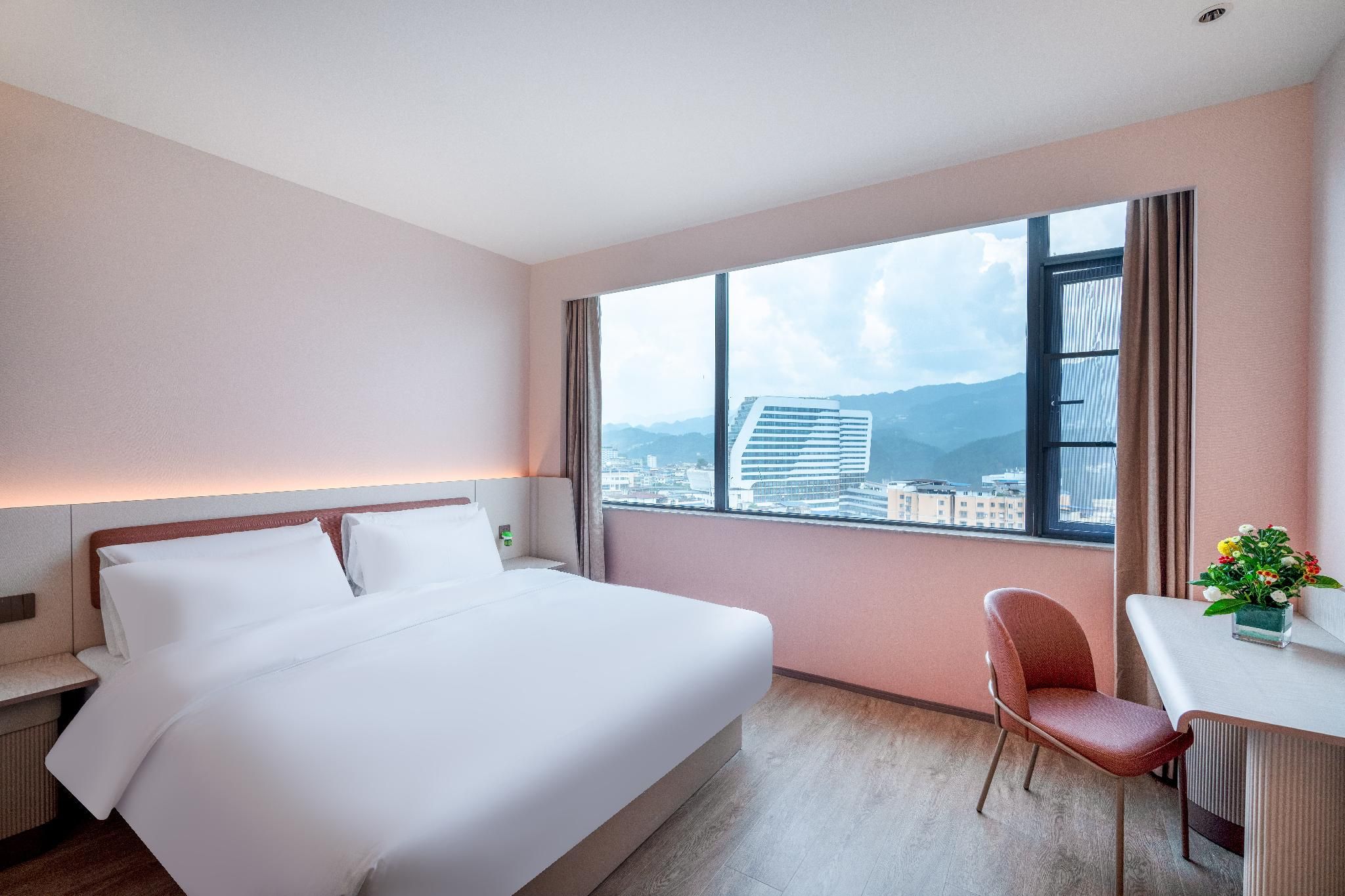 Business Queen Bed Room