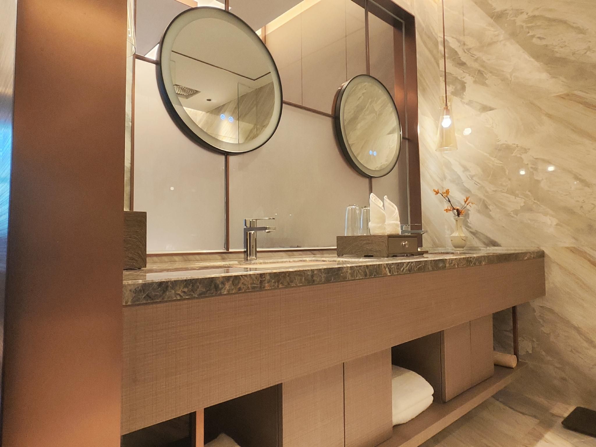 Business Suite
