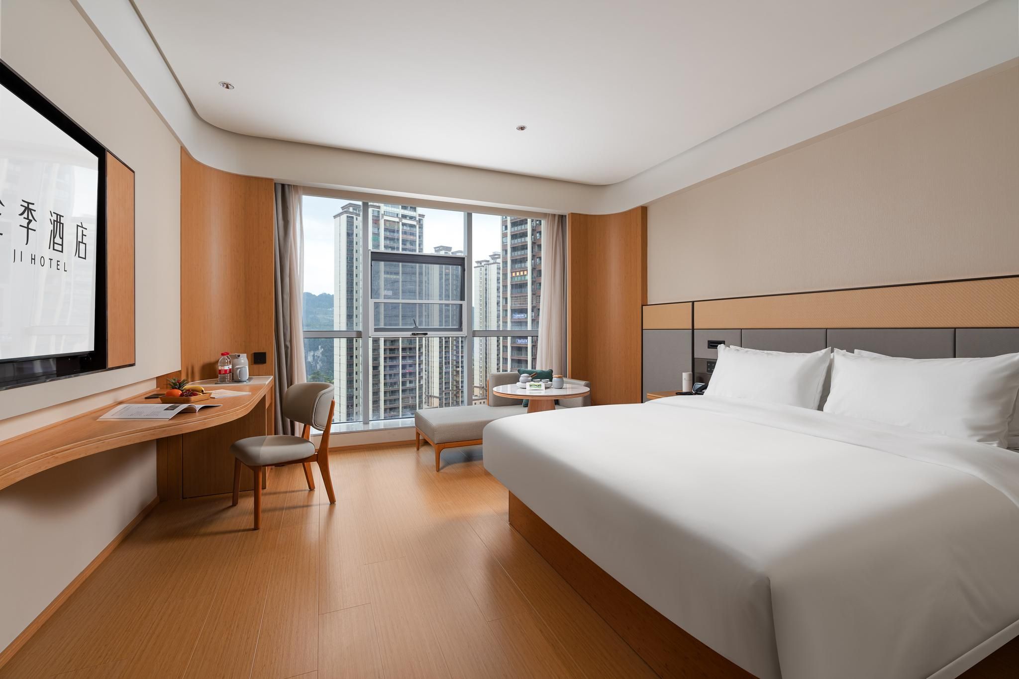 Huazhu - Superior T Bed Room
