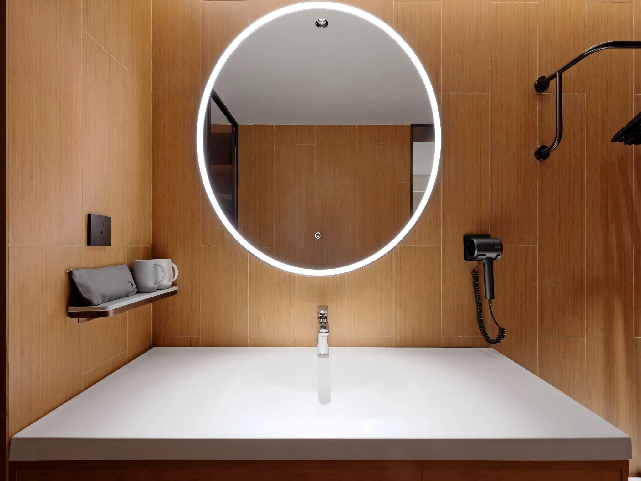 Twin Business Room