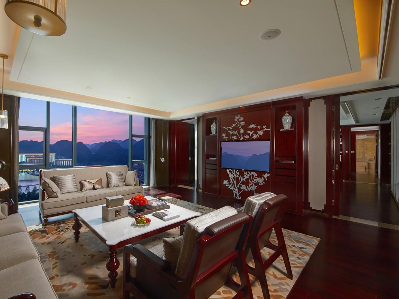 Executive Hot Spring Suite