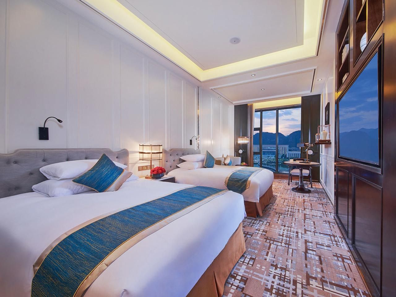 Executive Lake View Twin Room
