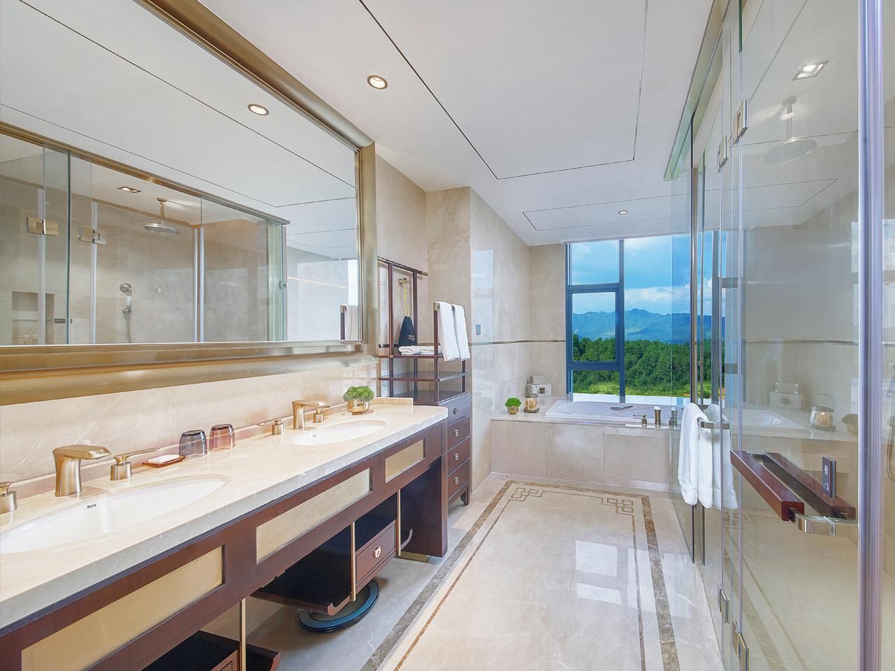 New Century - Superior Suite
