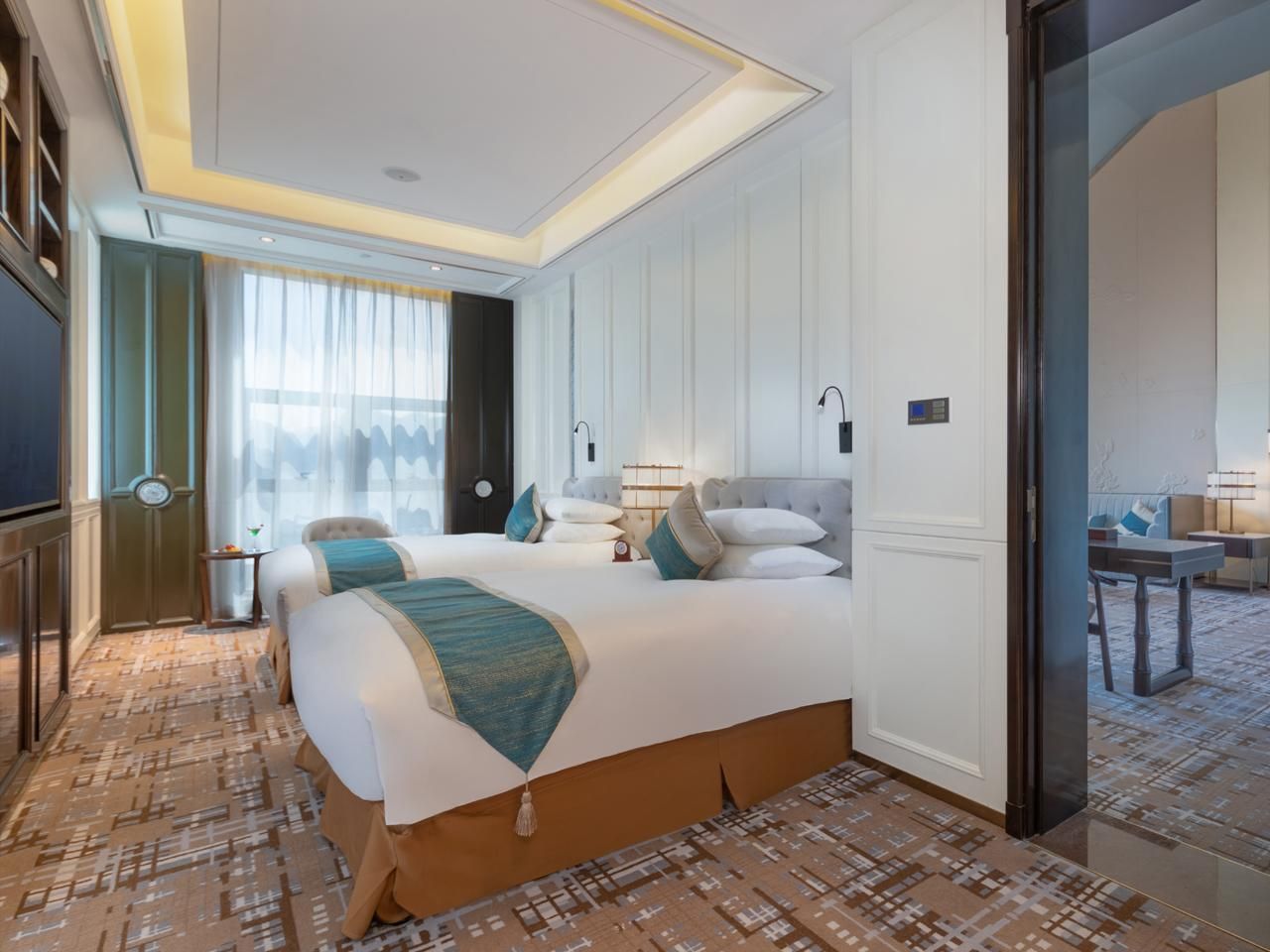 New Century - Deluxe Duplex Suite