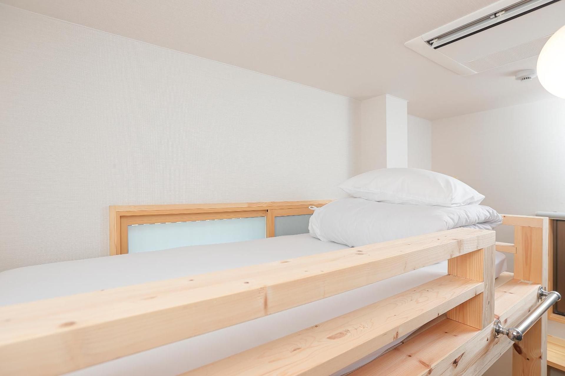 Single Room with Shared Bathroom