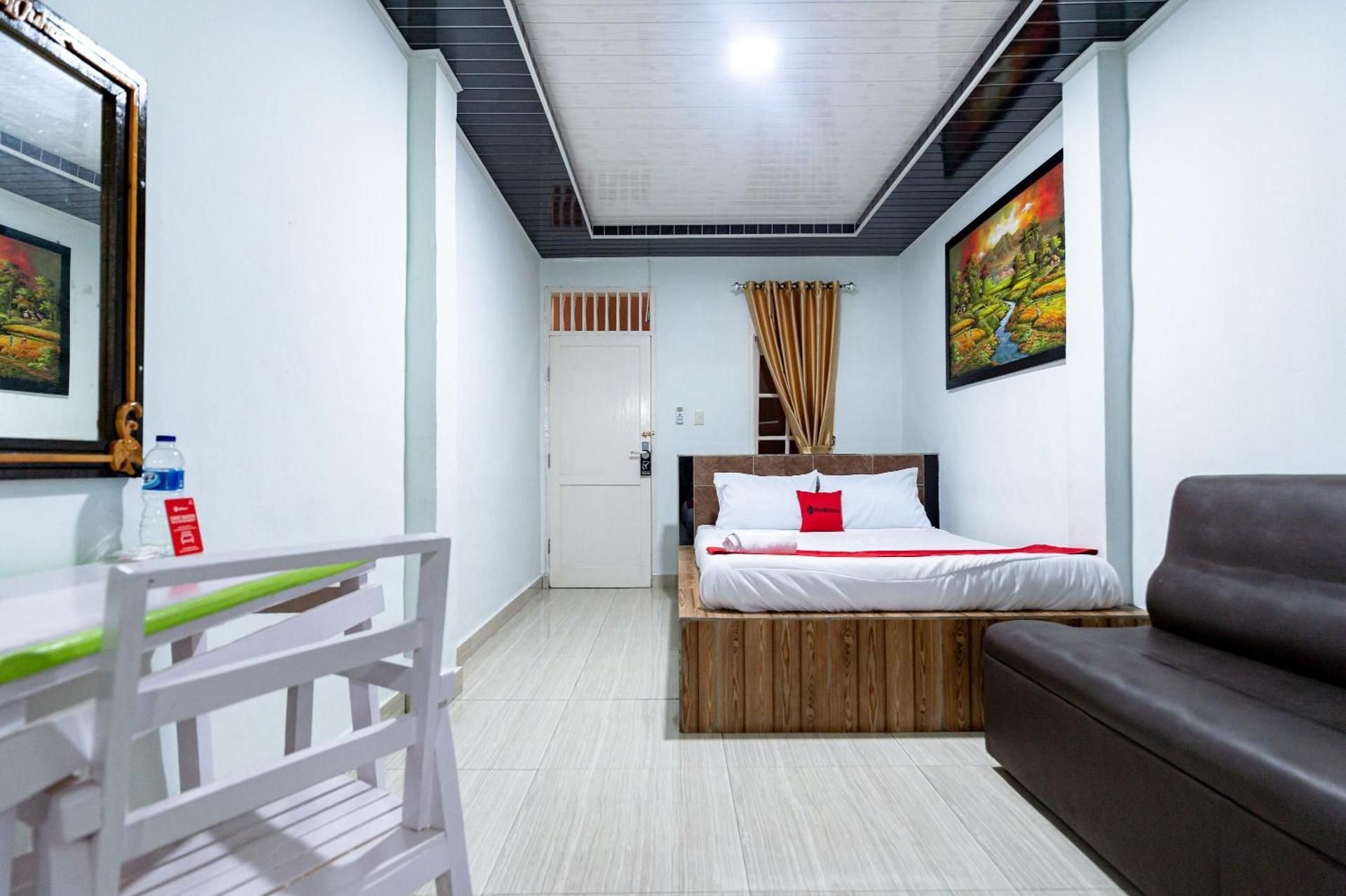 RedDoorz near Universitas Simalungun Pematangsiant Economy Double Room 2