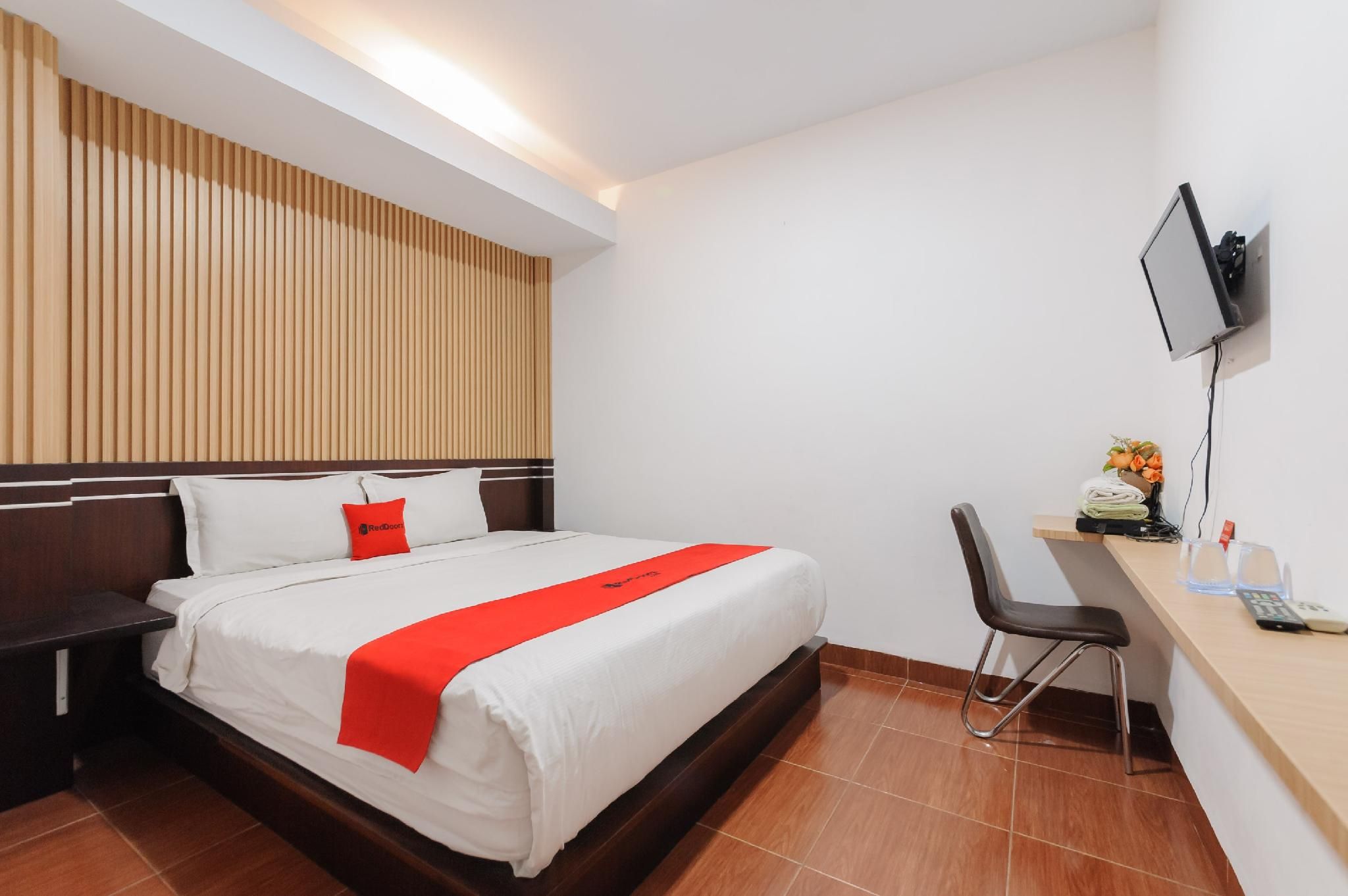 RedDoorz @ Best Hotel Jalan Dr. Sutomo Siantar Deluxe Room 2