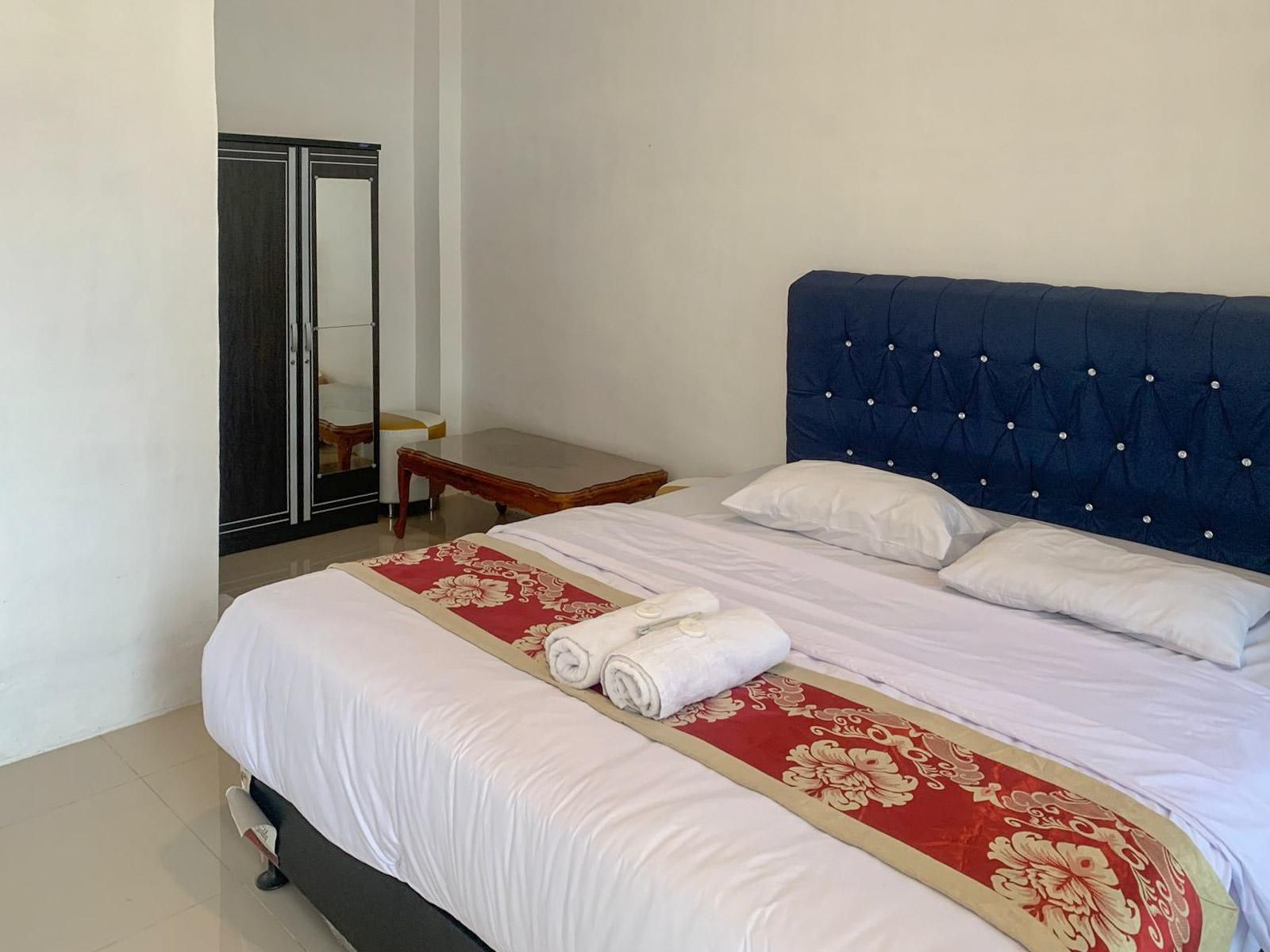RedDoorz Room