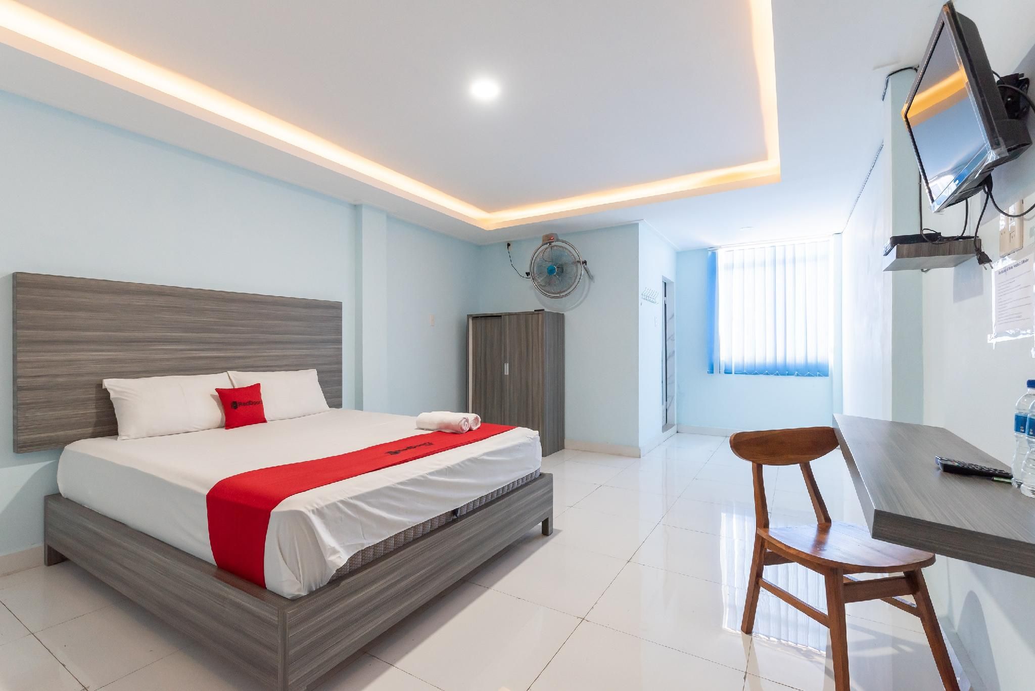 RedDoorz Room