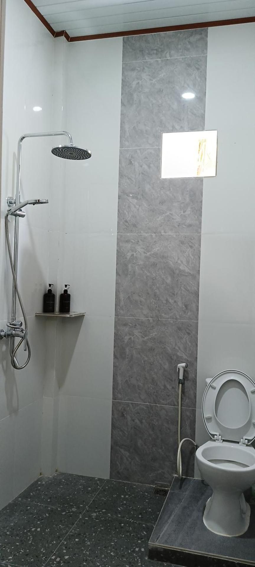 Bloom Home Stay Deluxe Room 3