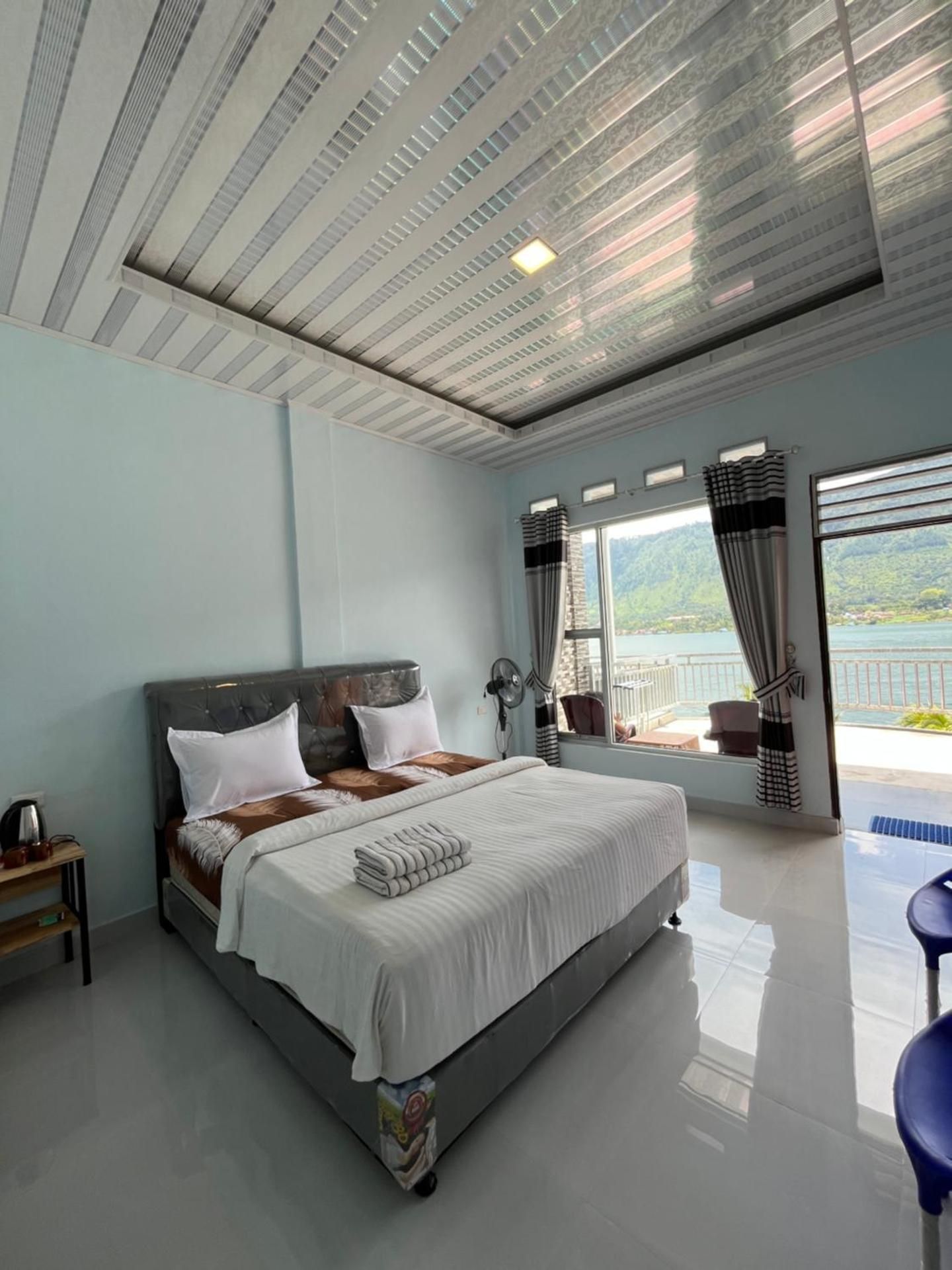 King Room with Lake View