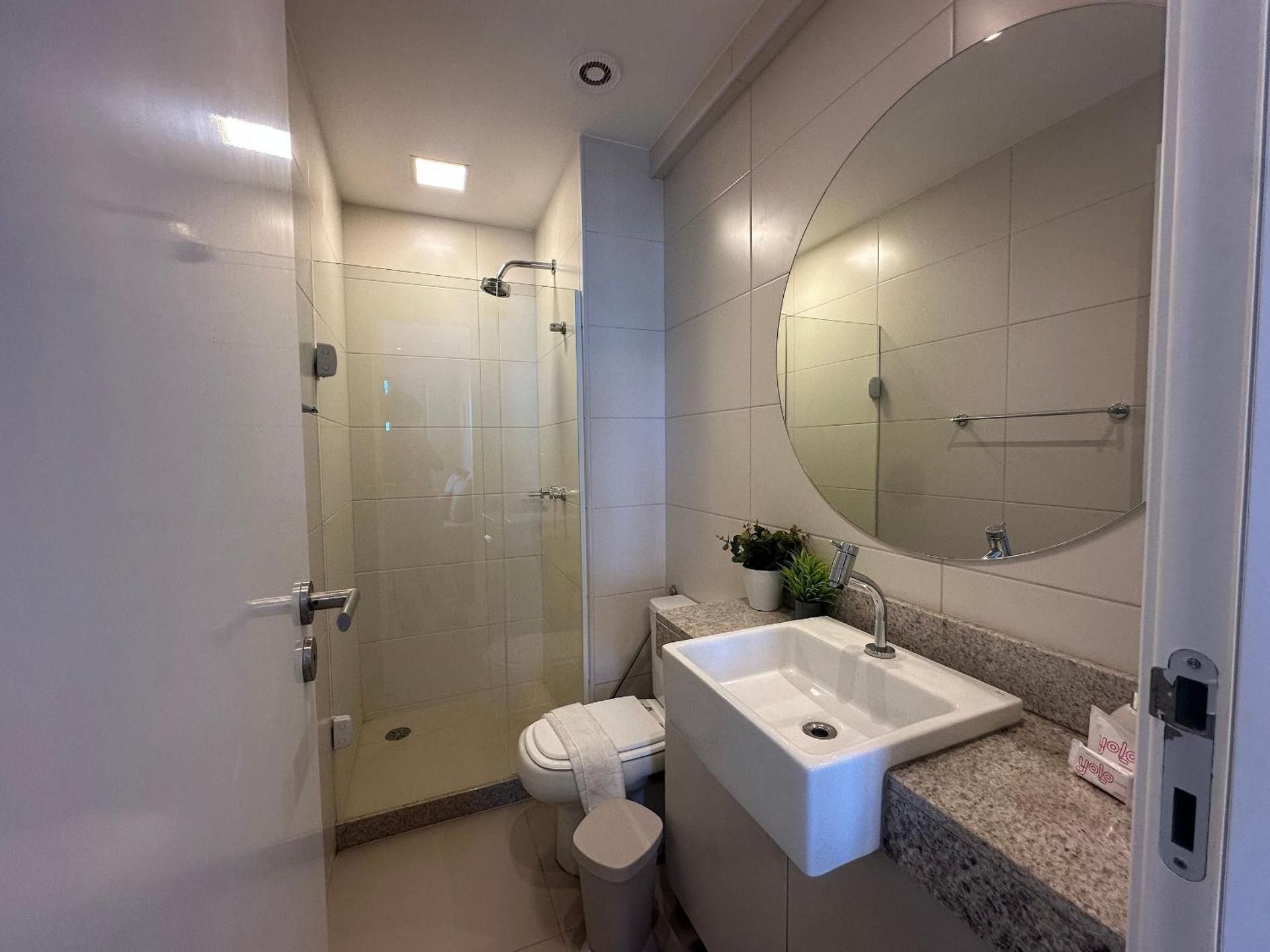 Deluxe One-Bedroom Apartment