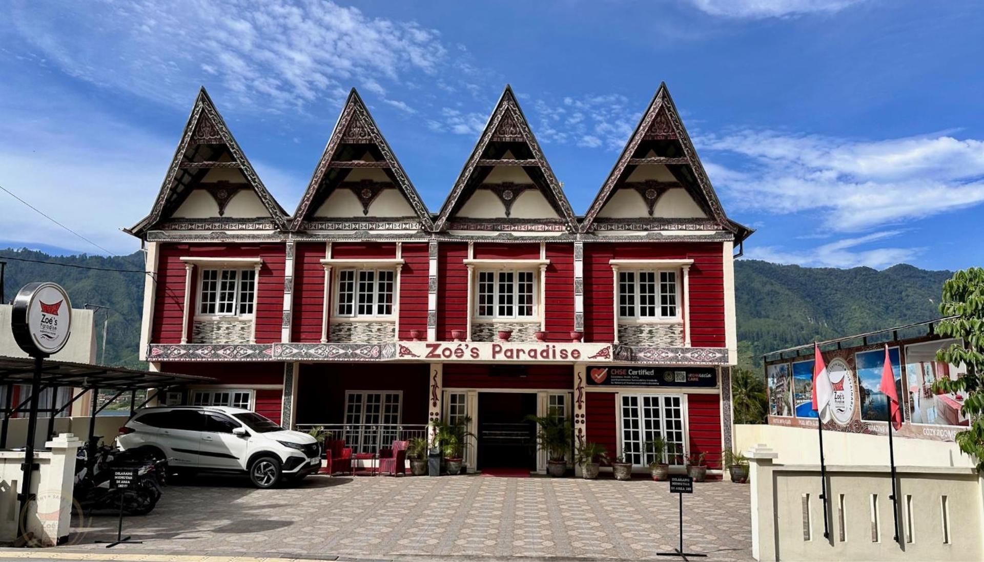 Zoe's Paradise Waterfront Hotel