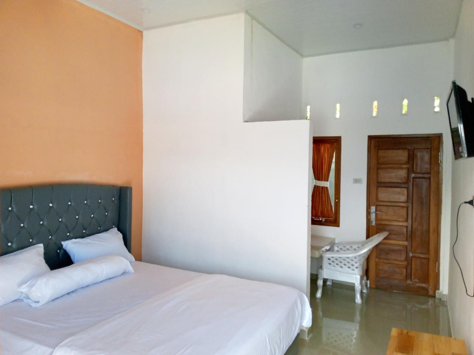 RedDoorz Room